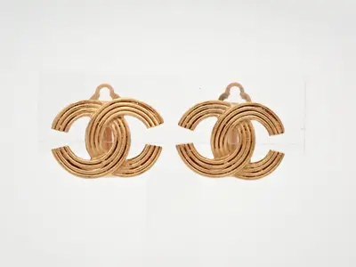 earrings, model 00A, Coco Mark, gold, 2cm wide.