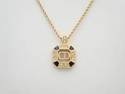 necklace, neck circumference approximately 47cm