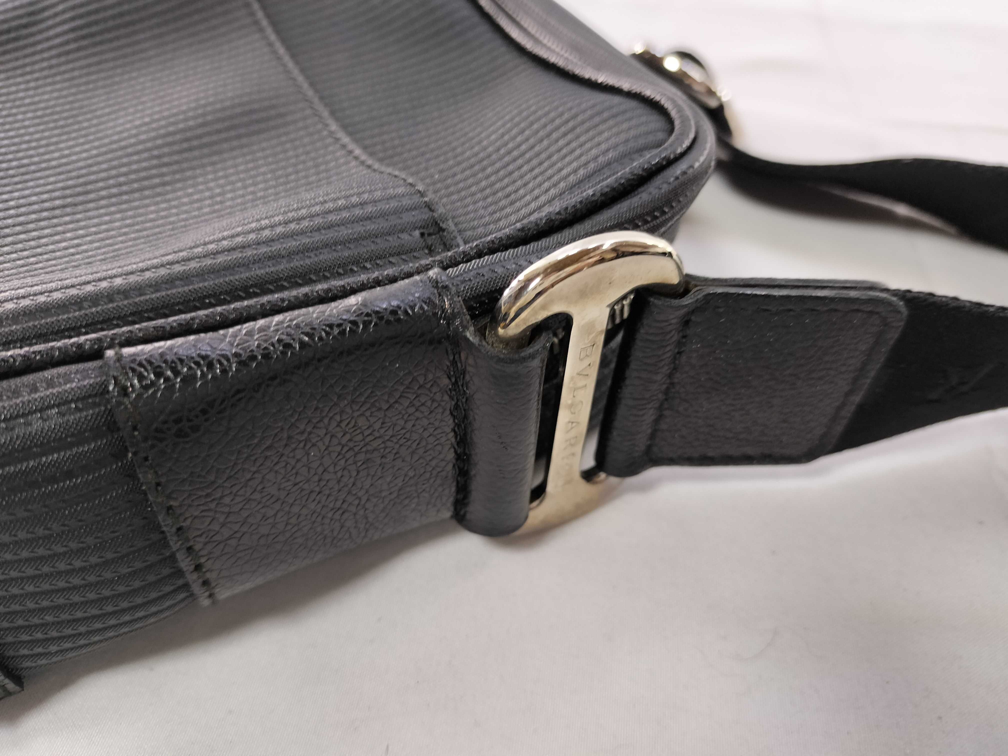 shoulder bag — view 4