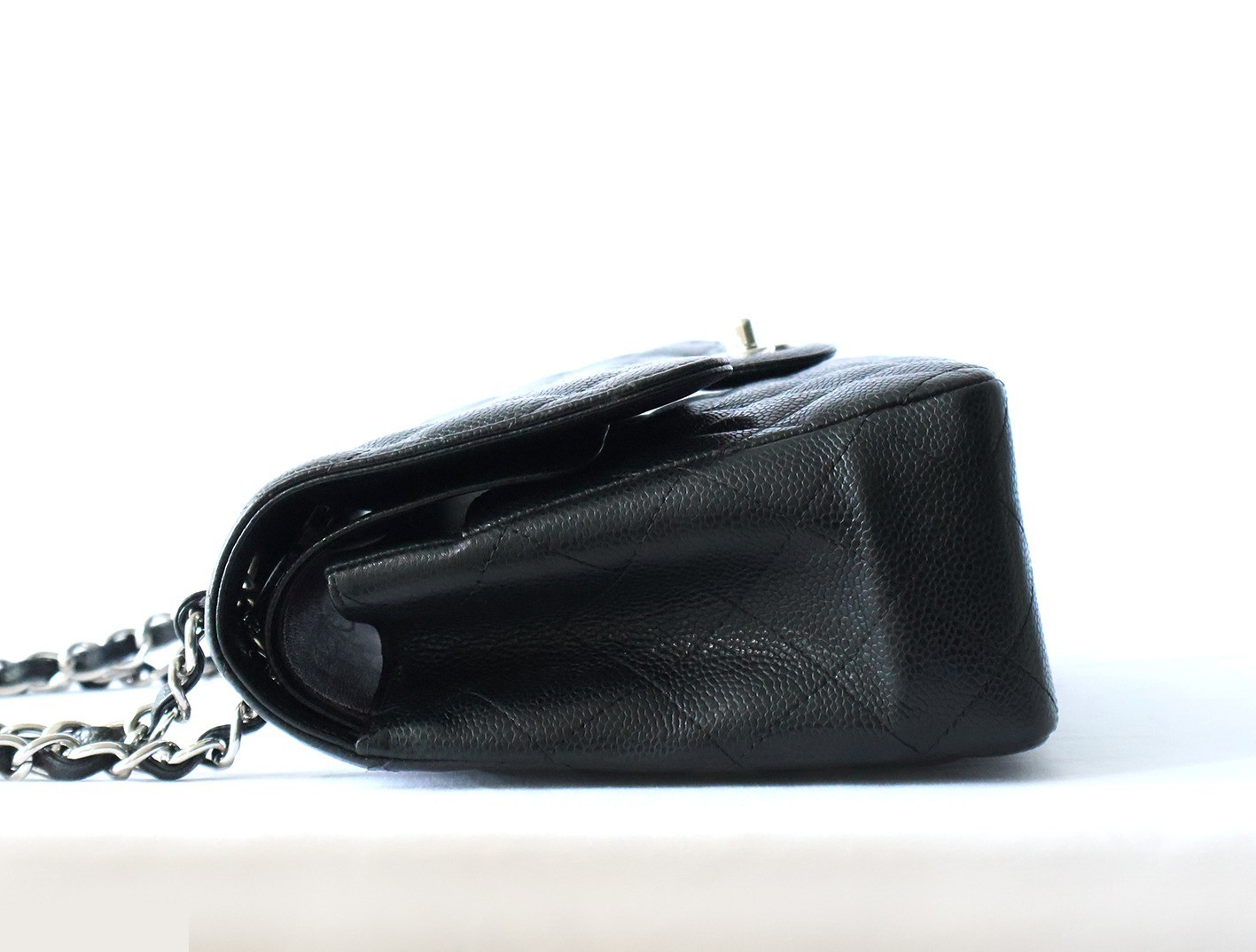 Caviar leather large matelassé bag, size 30, double flap, double chain, black. — view 7