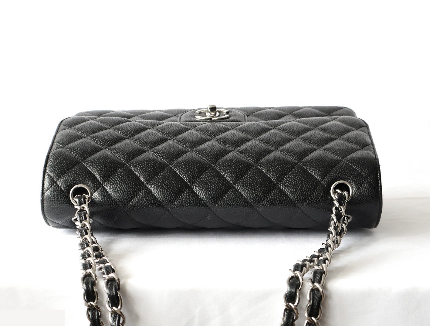 Caviar leather large matelassé bag, size 30, double flap, double chain, black. — view 8