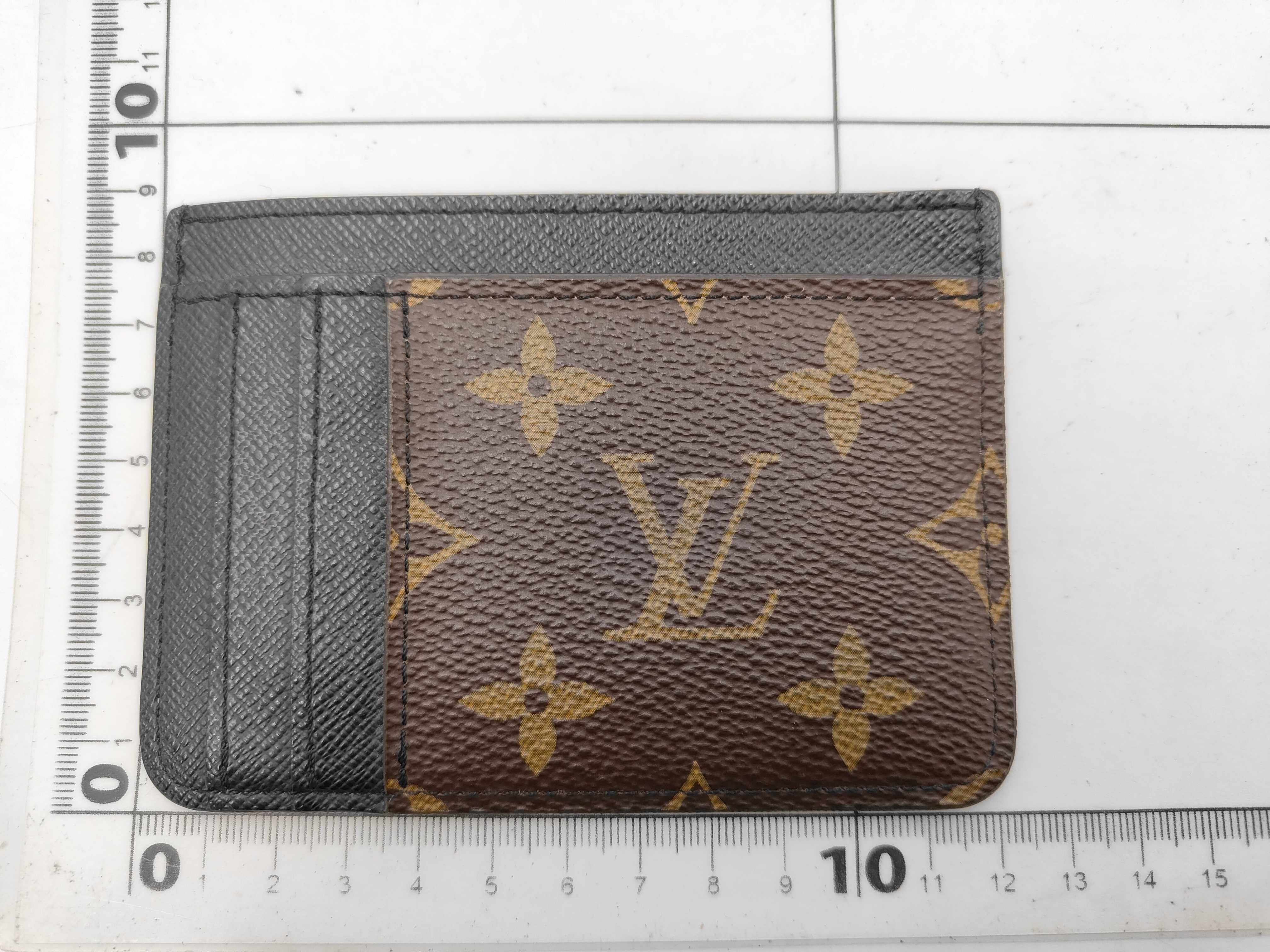 Monogram Reverse Giant Card Case Porte Cartes LV Side Up Canvas M81462 RFID Card Case — view 2