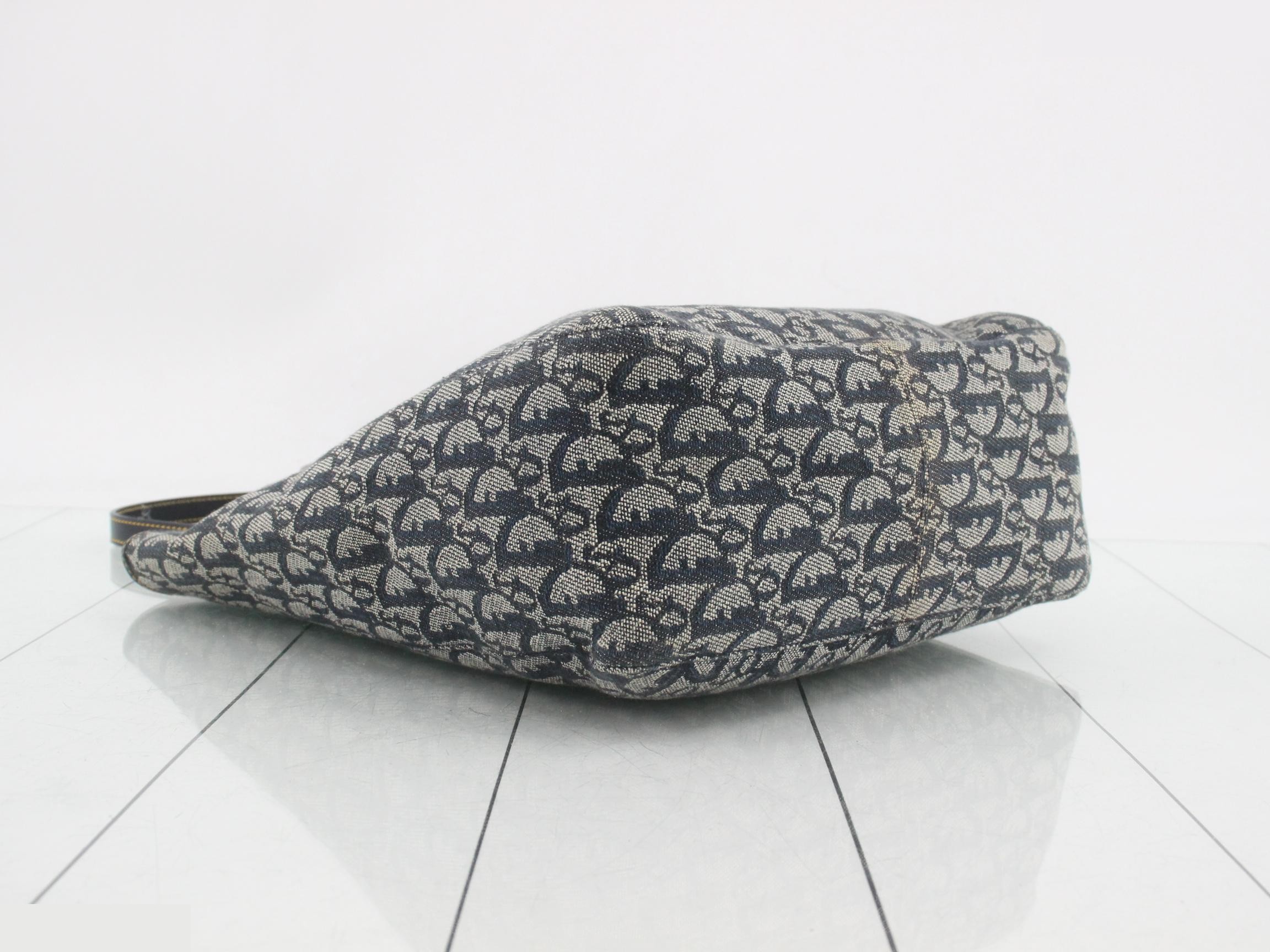 Trotter (Bag) - Tote Bag / Canvas - Navy — view 5