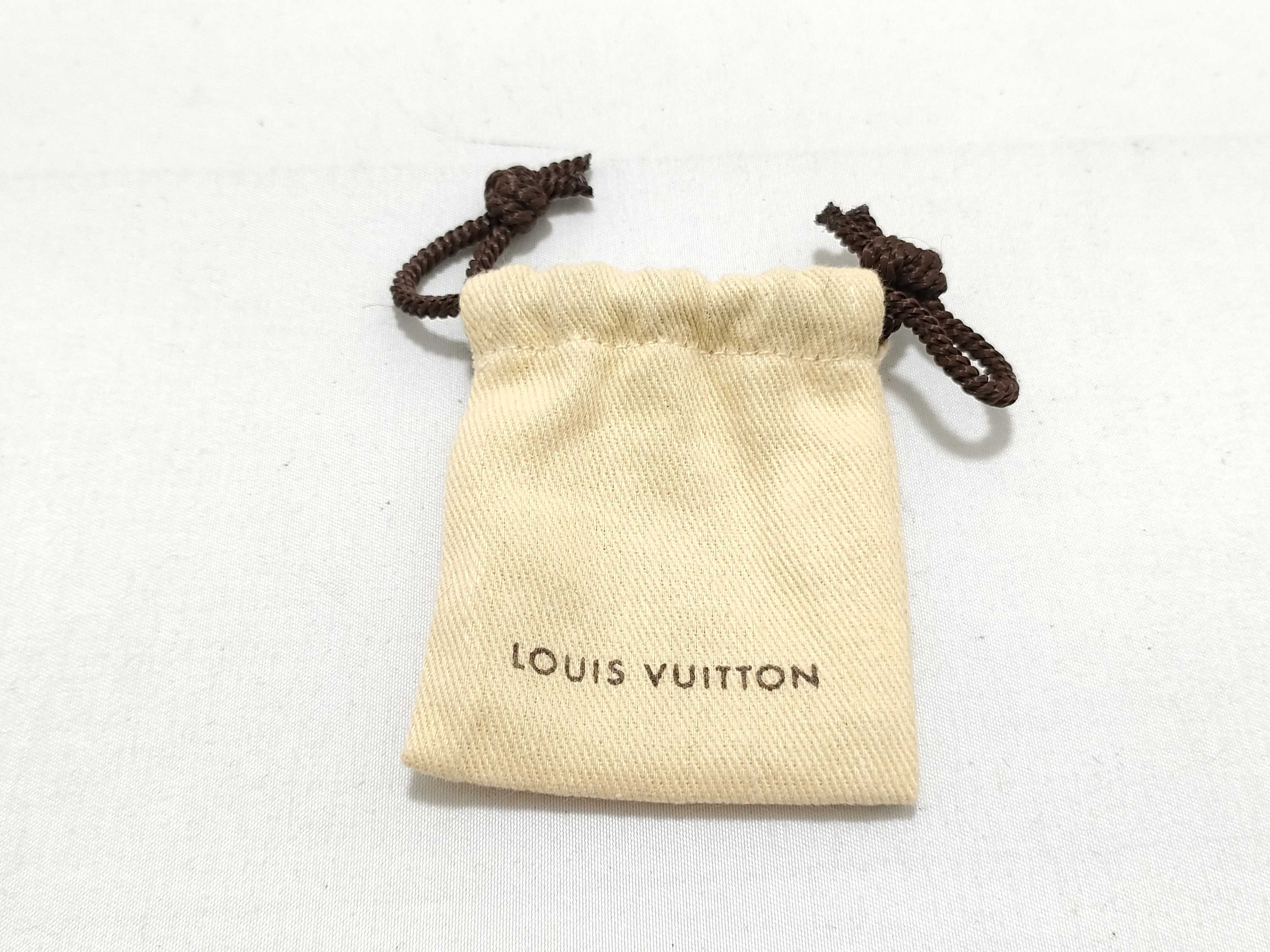 Padlock and other accessories — view 8
