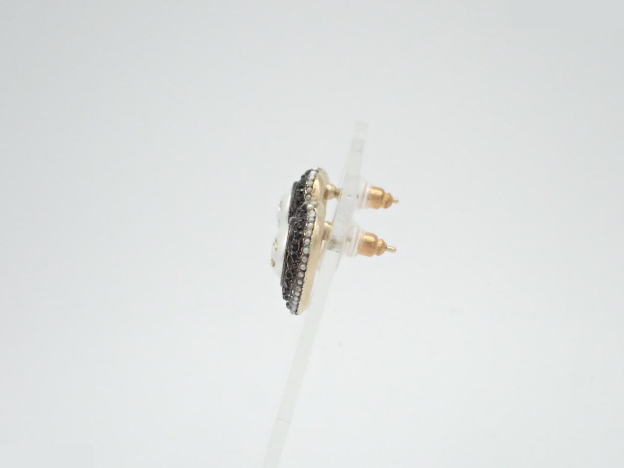 Earrings — view 3