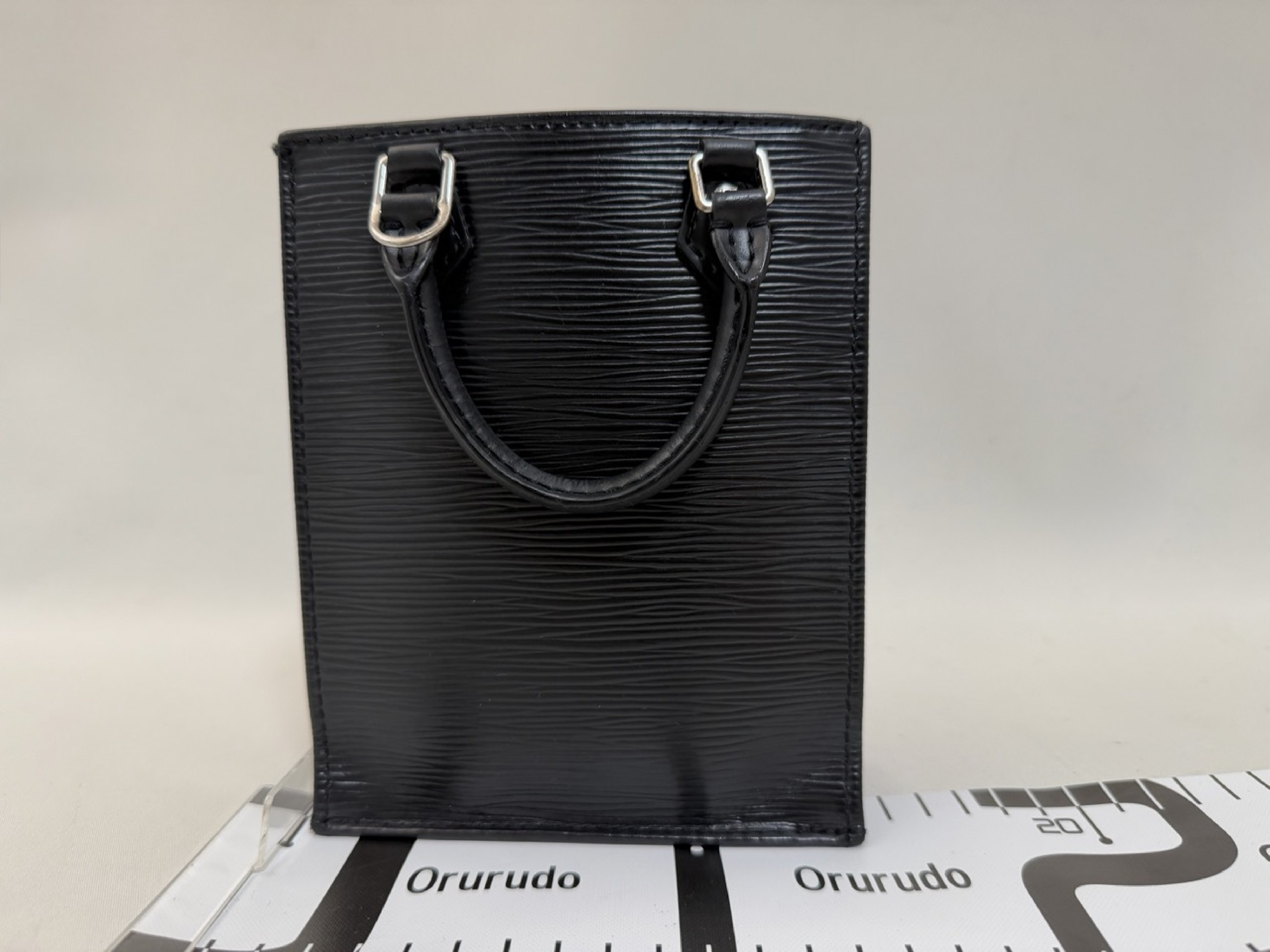 Epi Petite Sac Plat M69441 2-Way Shoulder Bag — view 2