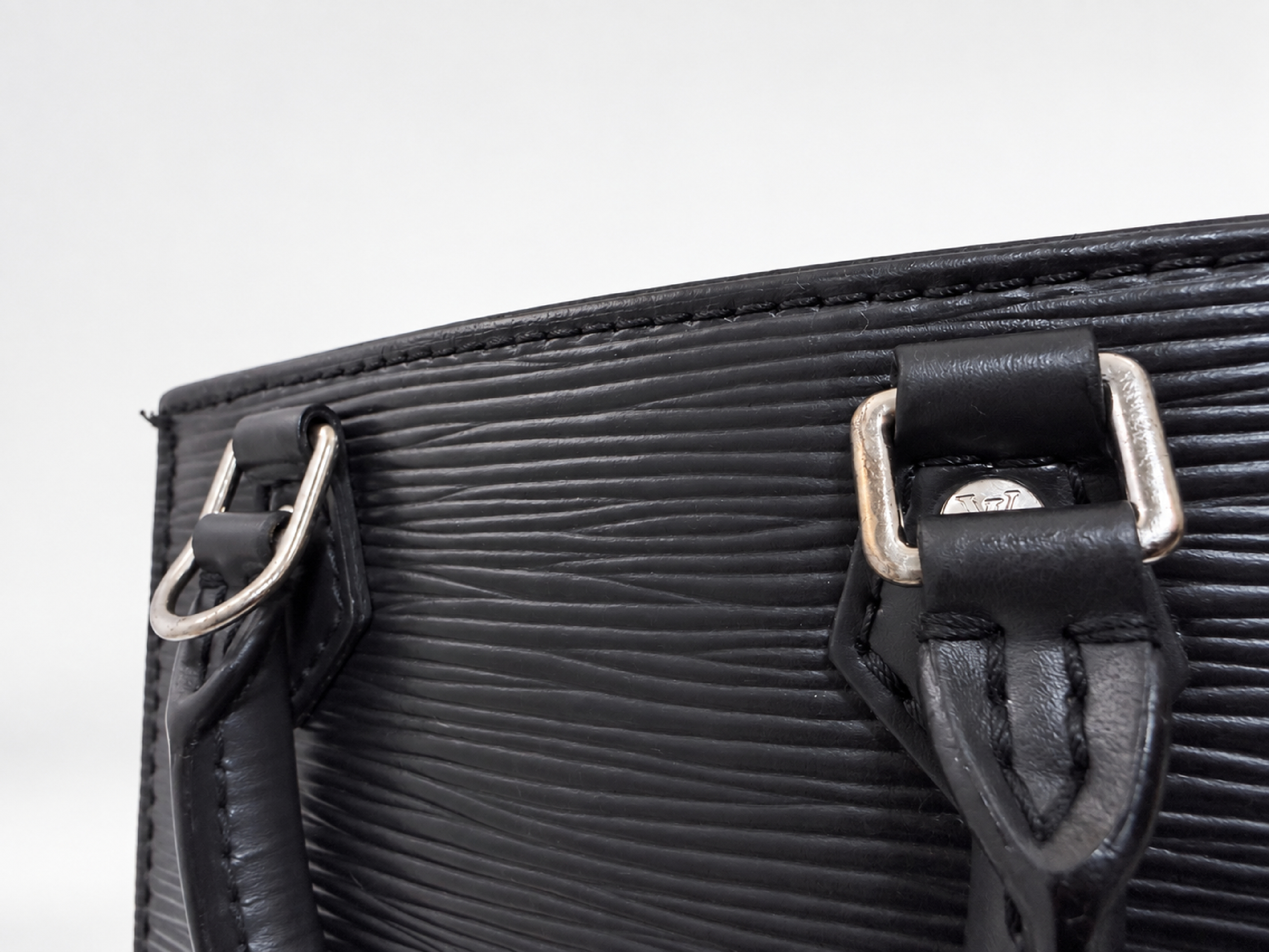 Epi Petite Sac Plat M69441 2-Way Shoulder Bag — view 7