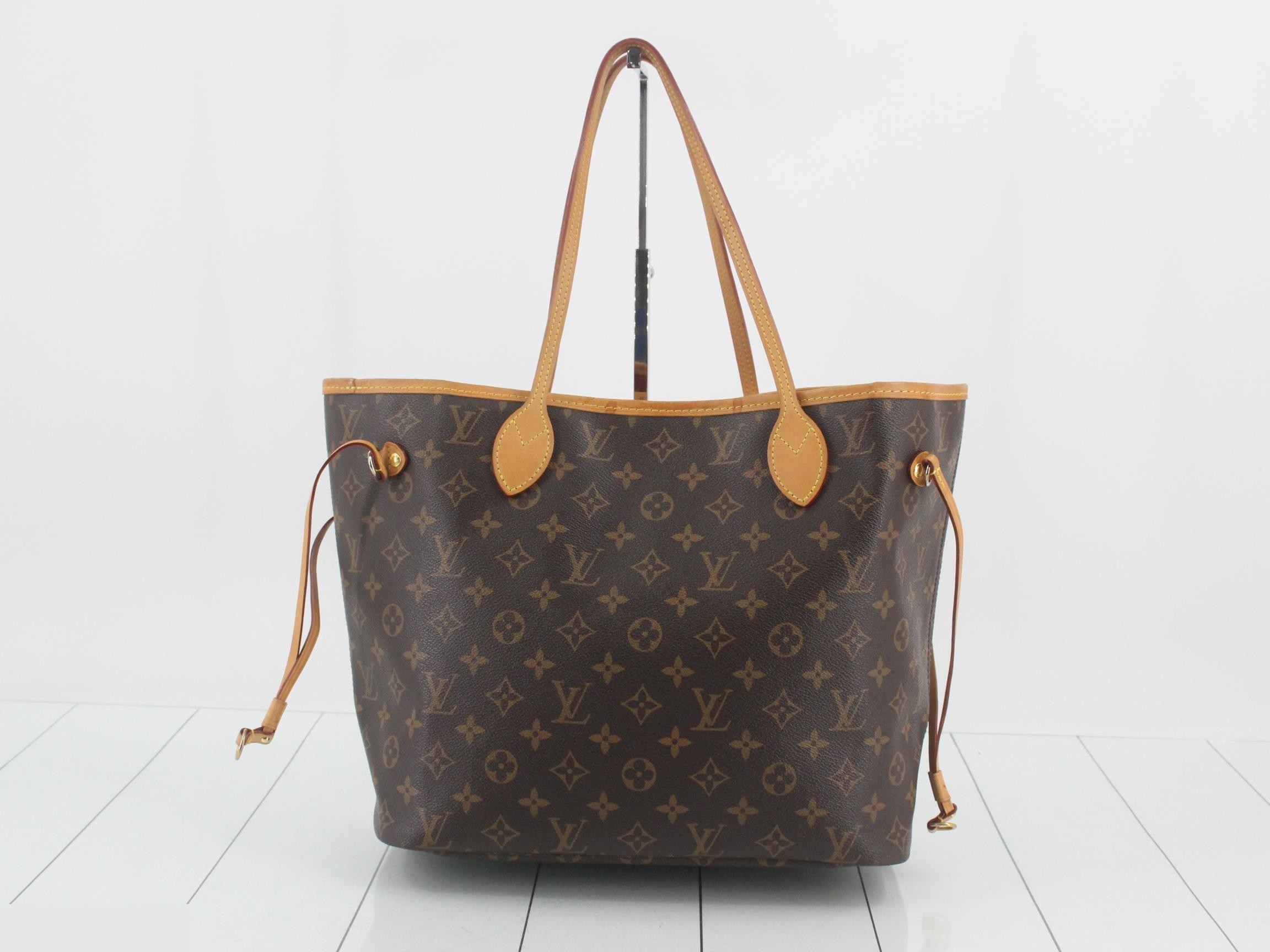 Neverfull Monogram Handbag with Pouch — view 2
