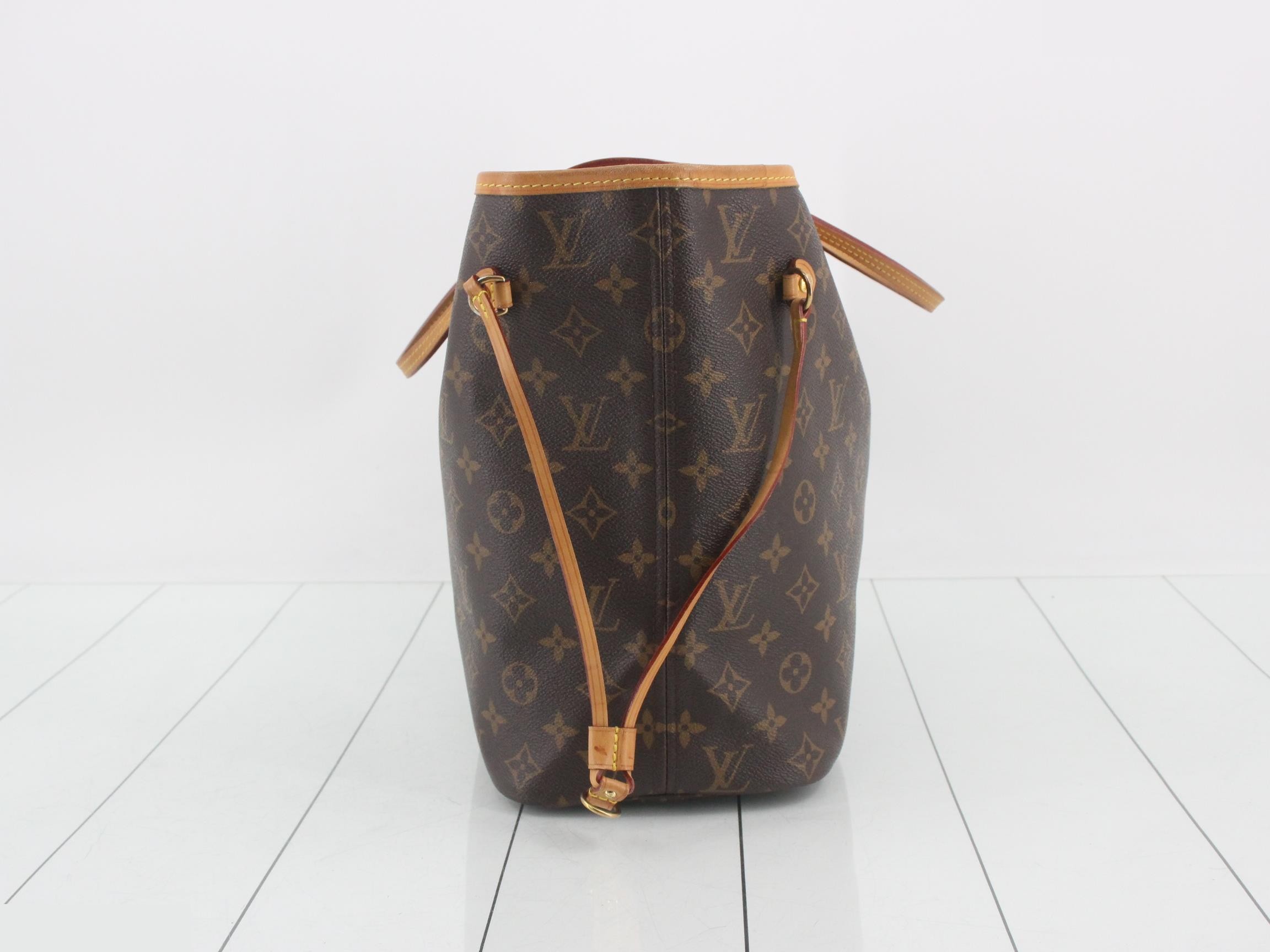 Neverfull Monogram Handbag with Pouch — view 4
