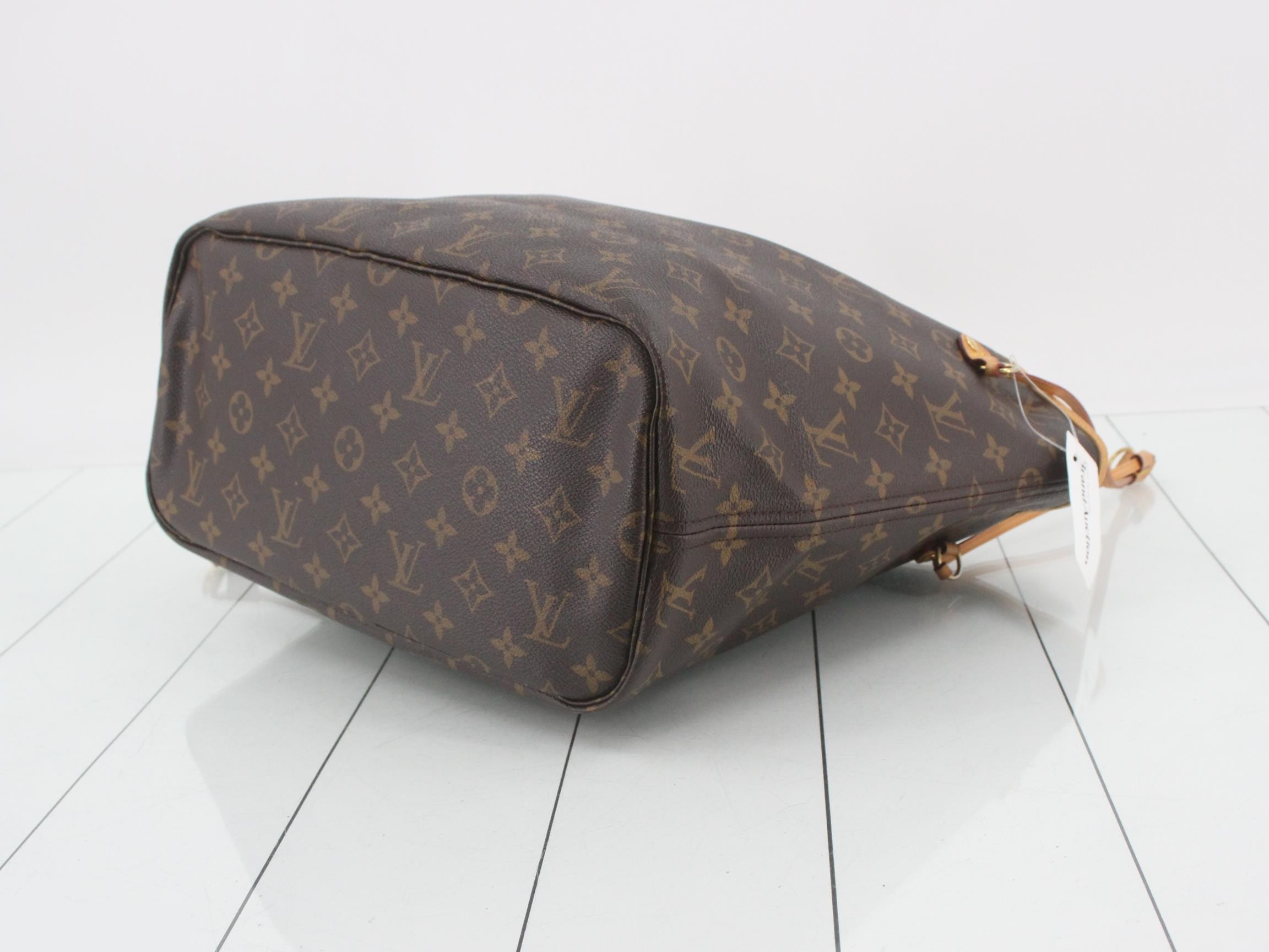 Neverfull Monogram Handbag with Pouch — view 6