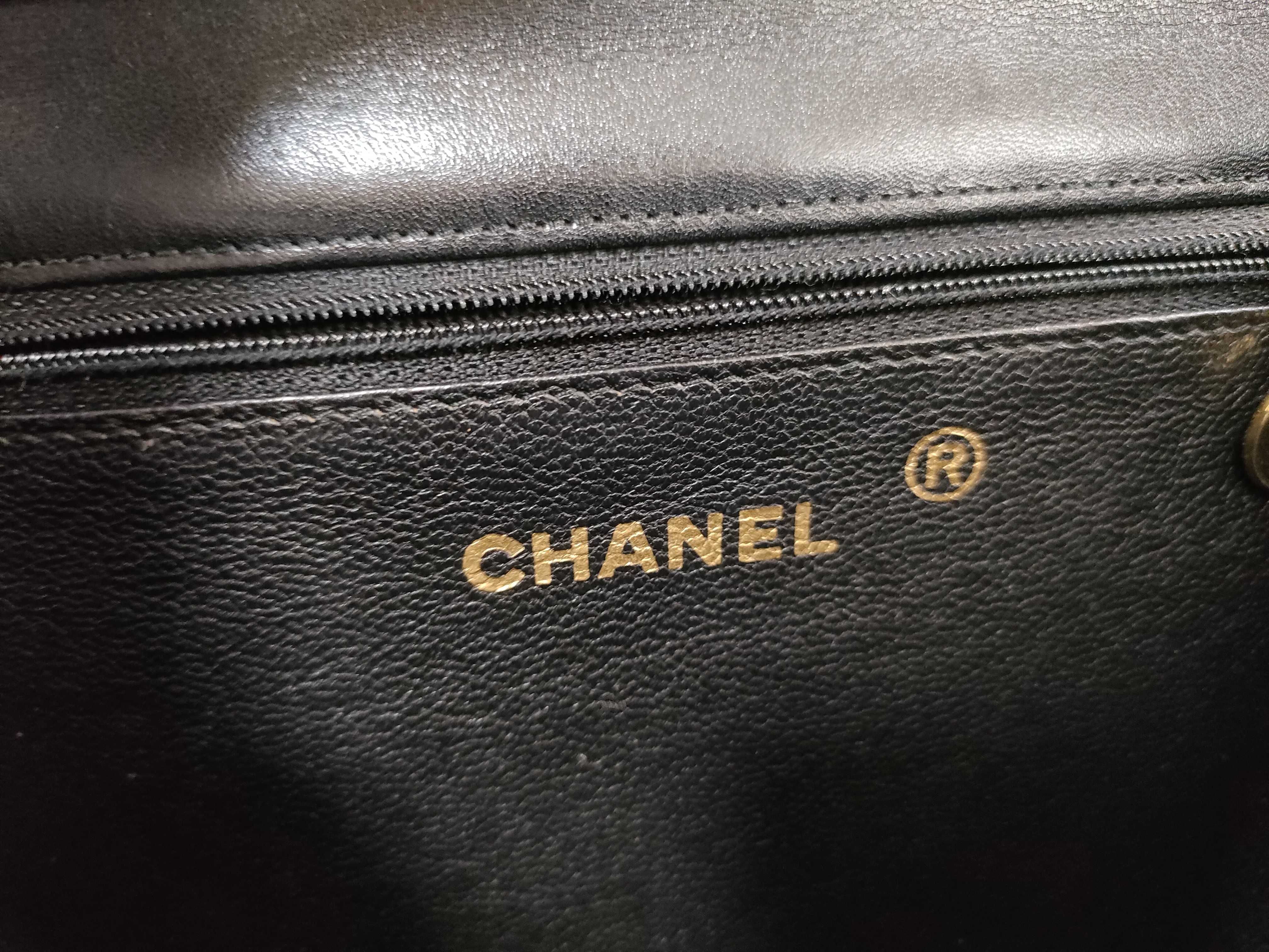 Push-Lock Chain Shoulder Bag — view 12
