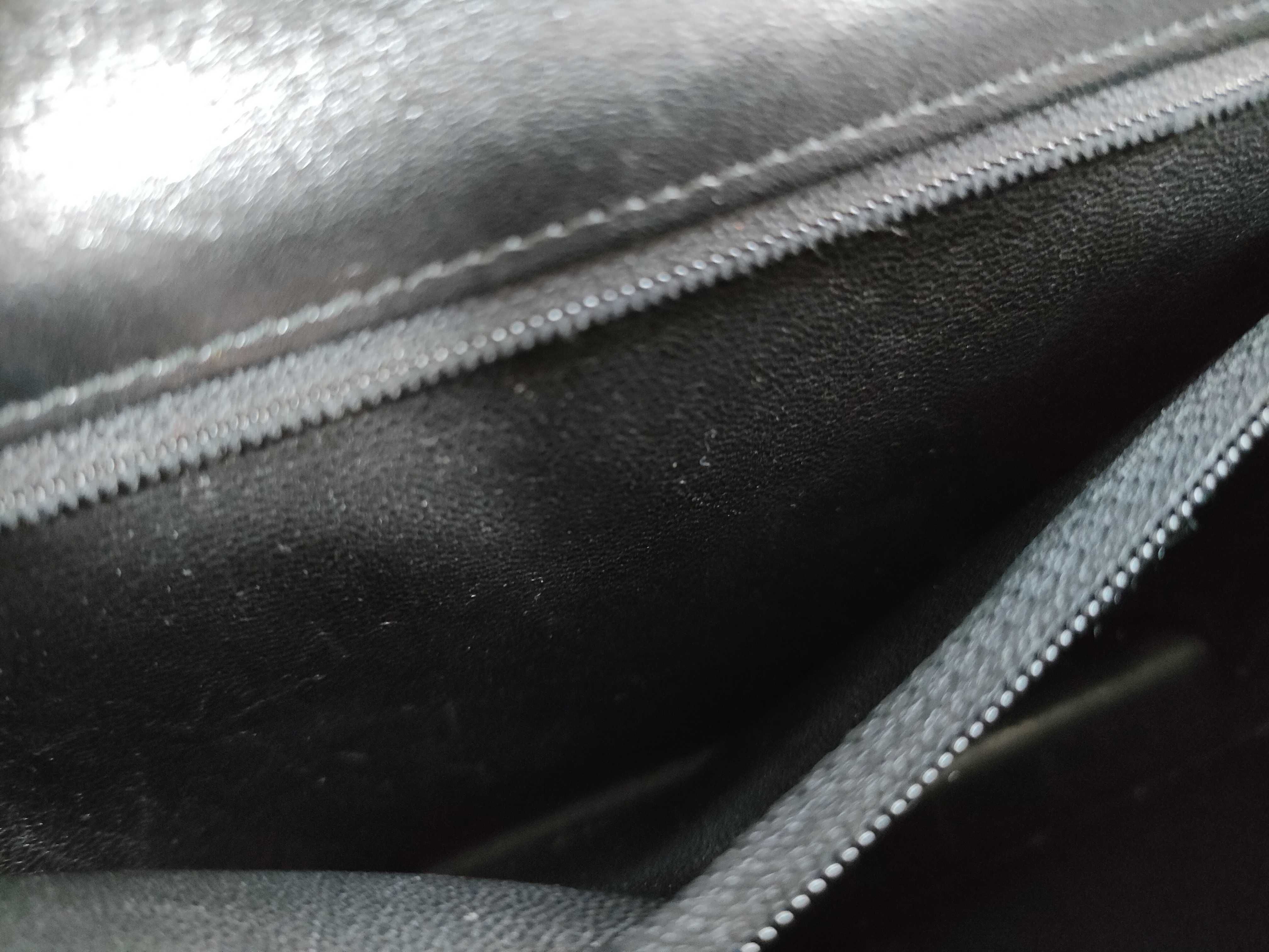 Push-Lock Chain Shoulder Bag — view 13