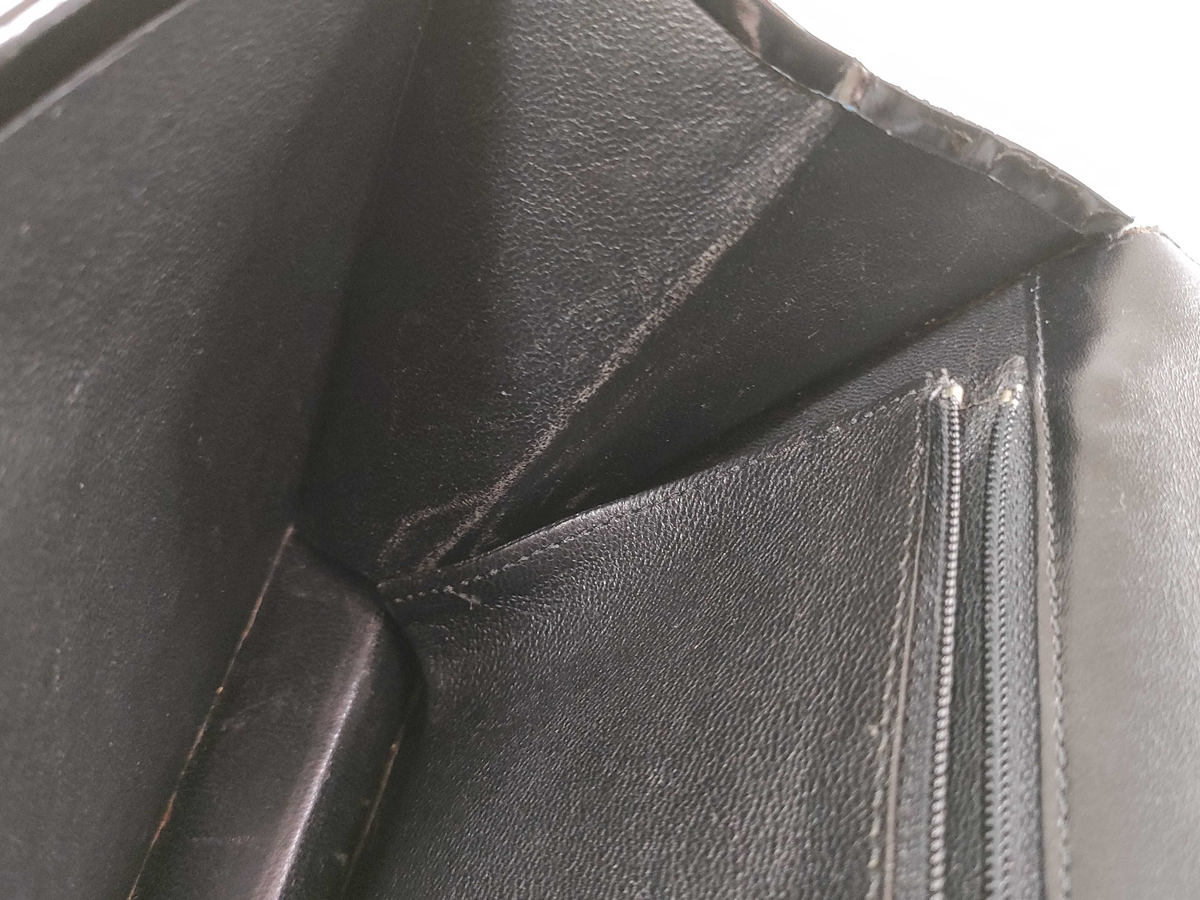 Push-Lock Chain Shoulder Bag — view 15