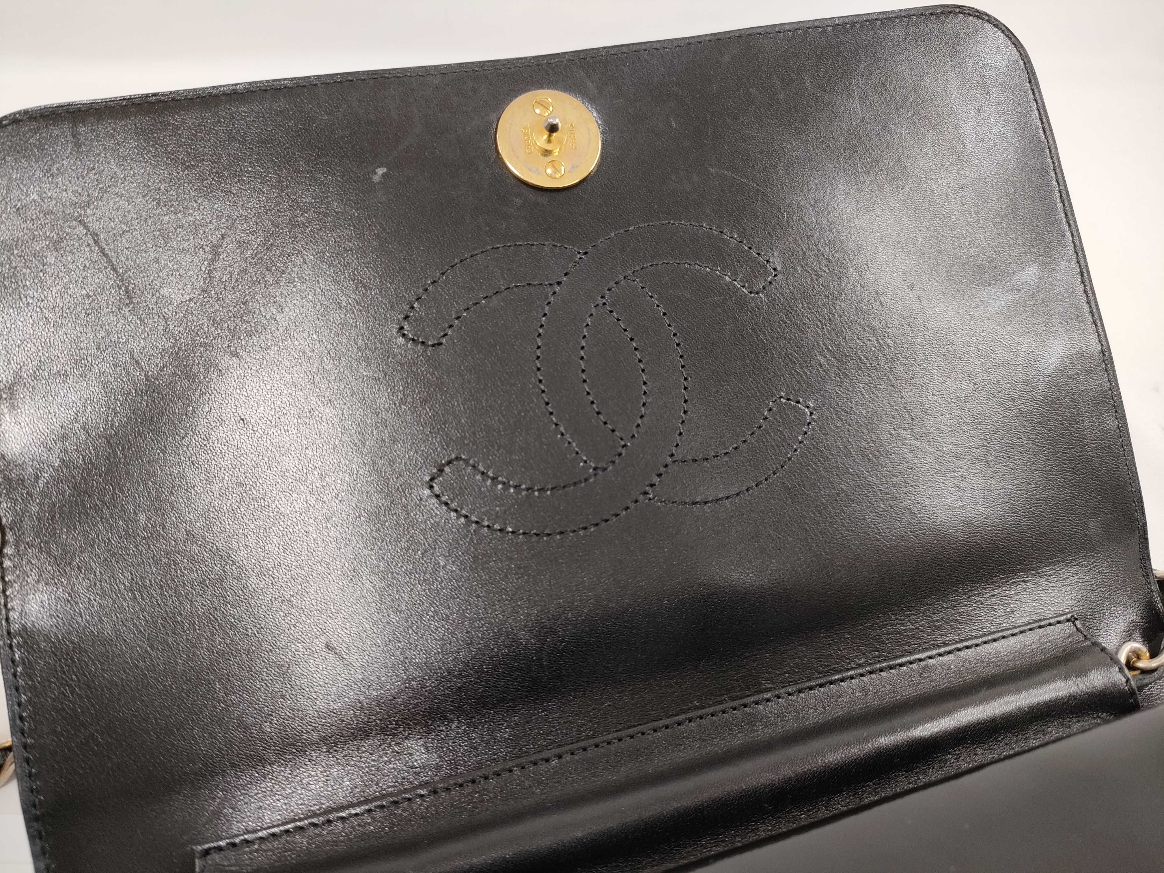 Push-Lock Chain Shoulder Bag — view 8