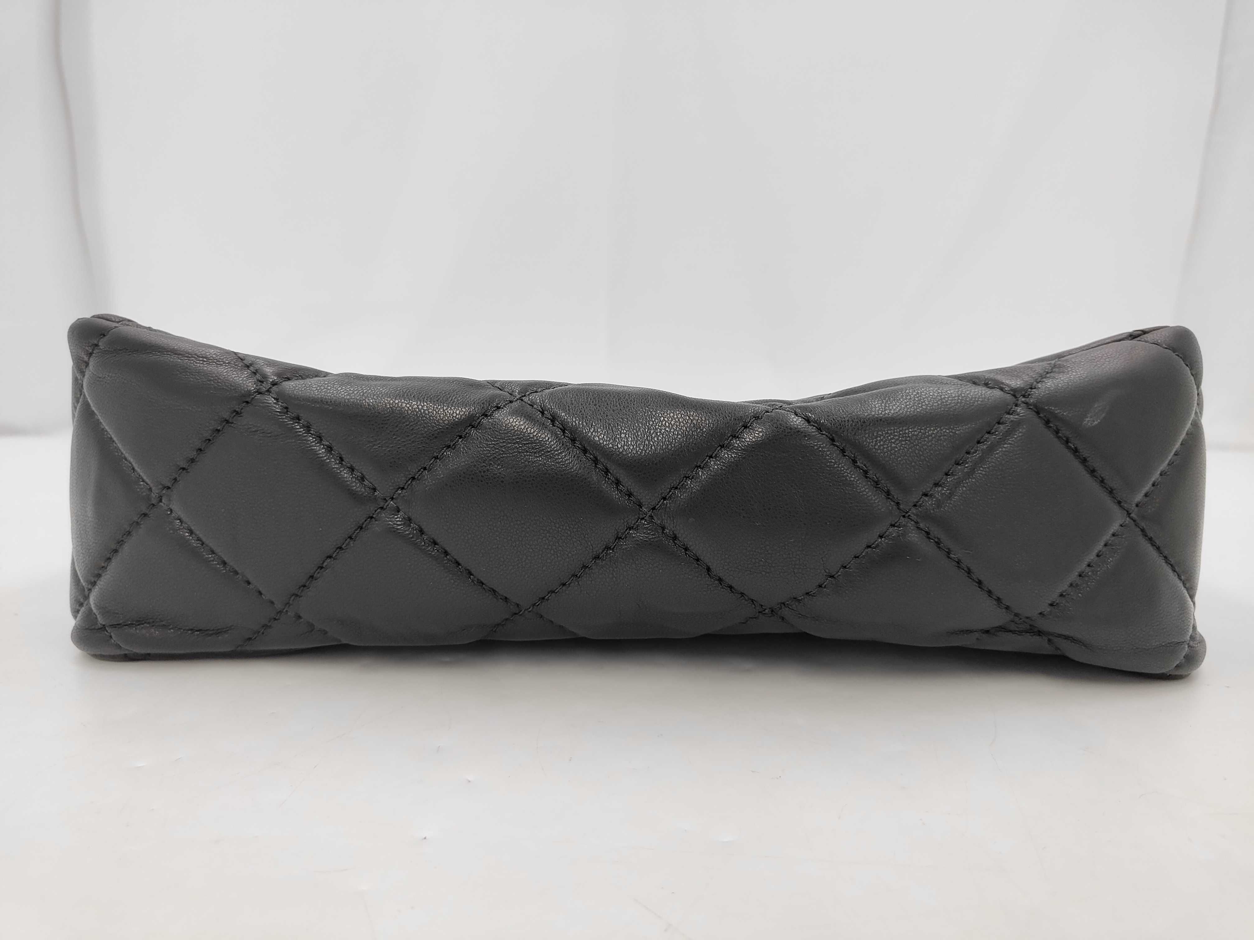 Chain Tote Bag, Black and Silver Shoulder Bag — view 3