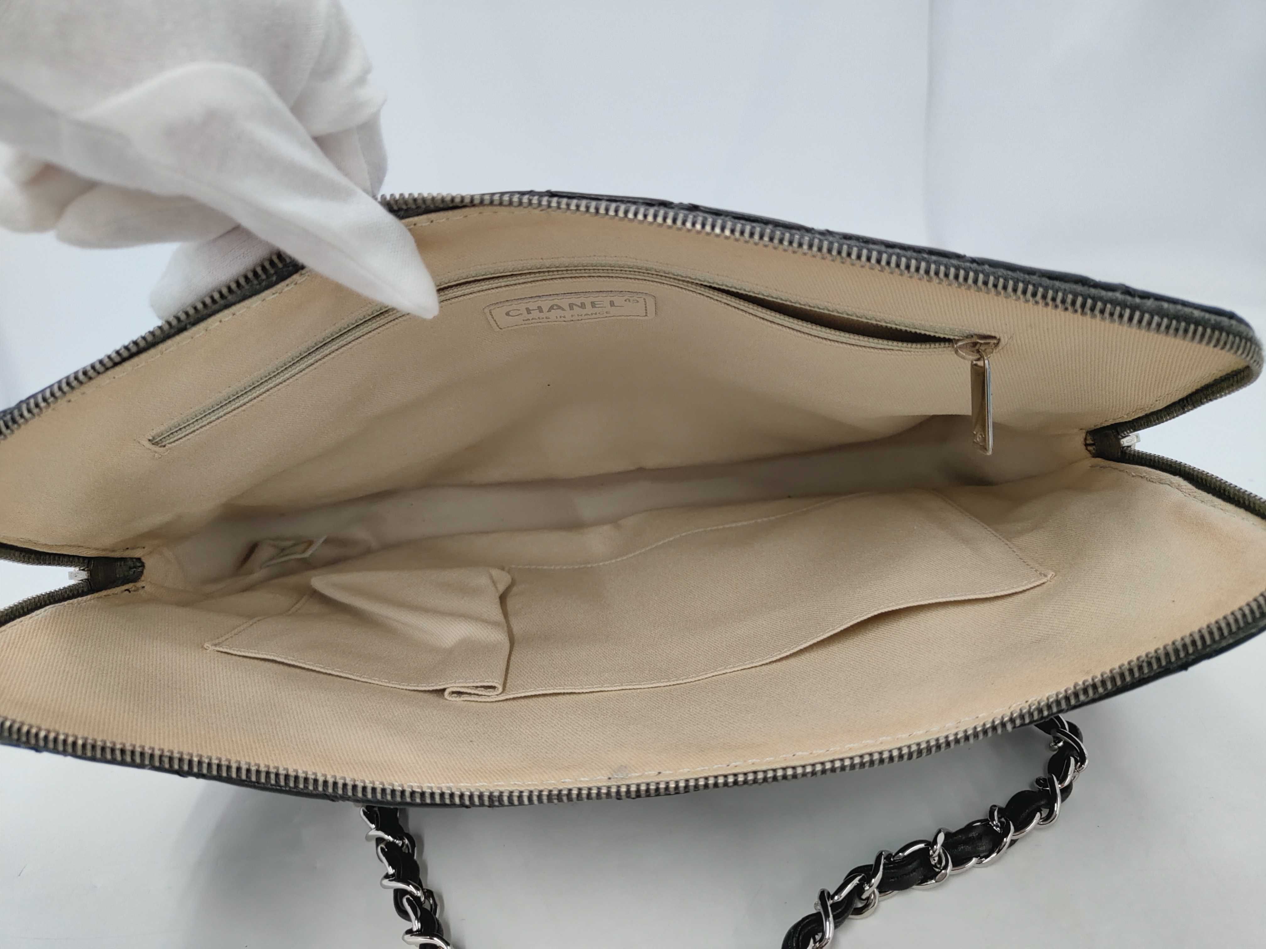 Chain Tote Bag, Black and Silver Shoulder Bag — view 9