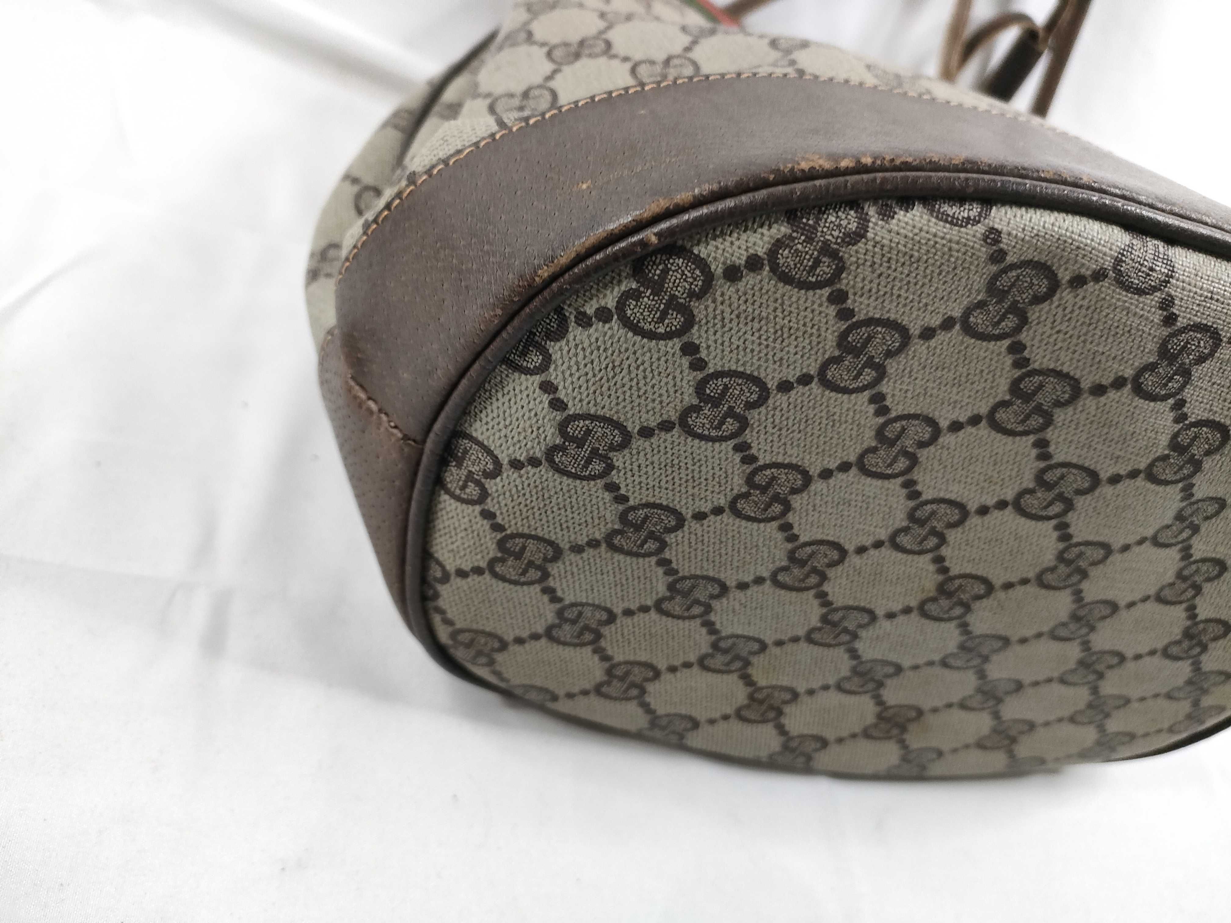 GG Supreme Shoulder Bag, Brown — view 3