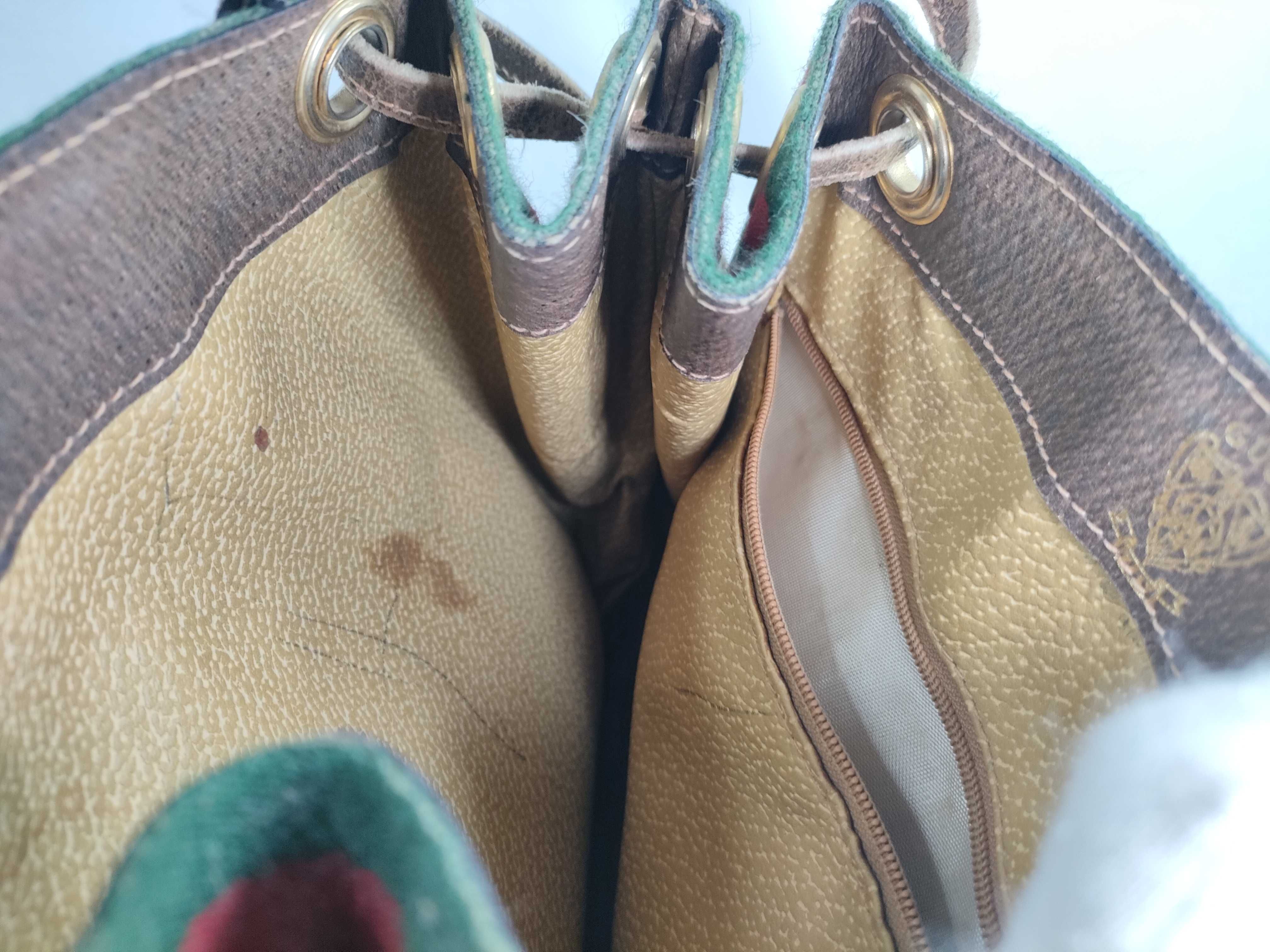 GG Supreme Shoulder Bag, Brown — view 10