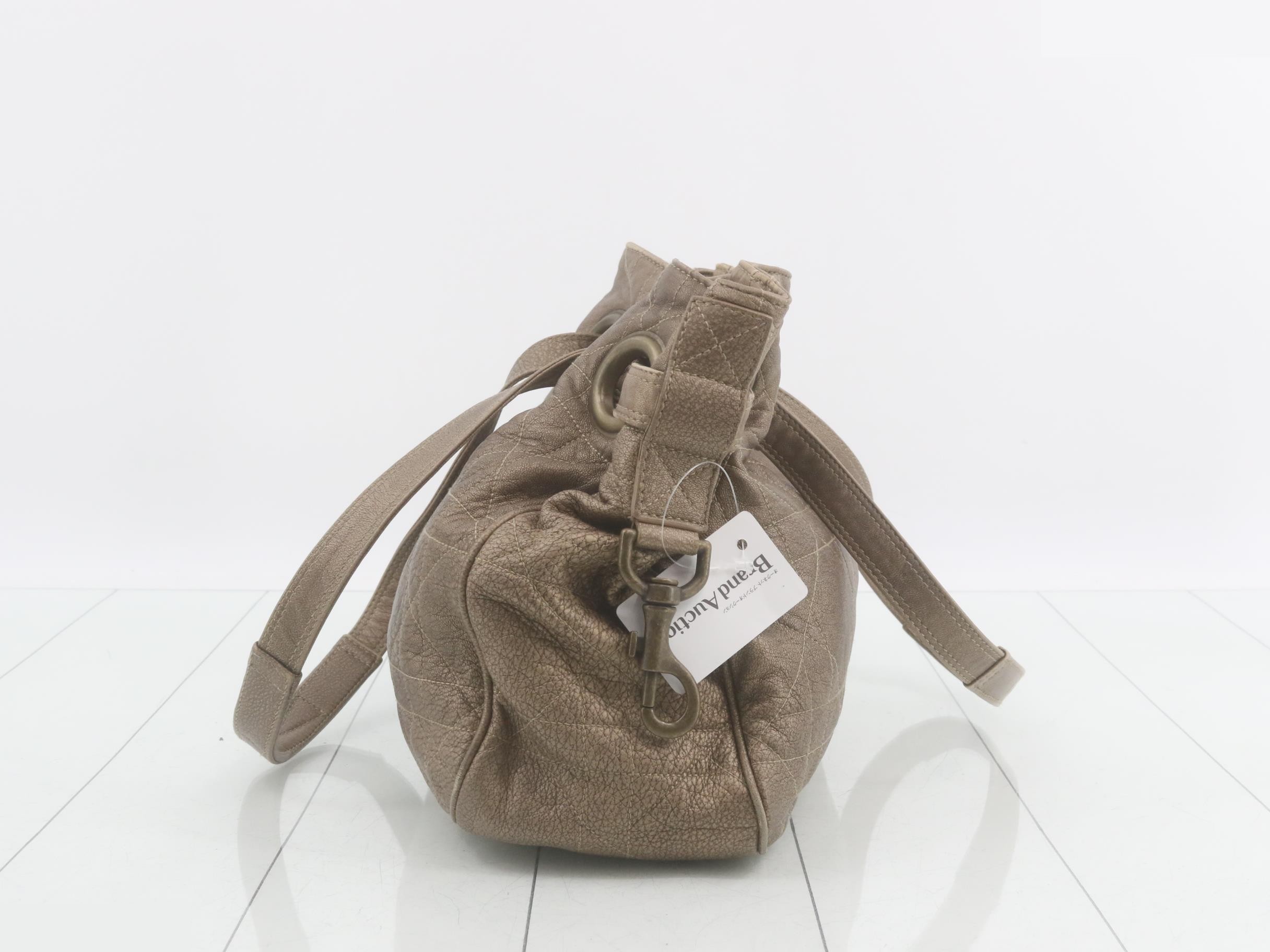 D-shaped metal fittings, Cannage design, lambskin leather hobo bag — view 3
