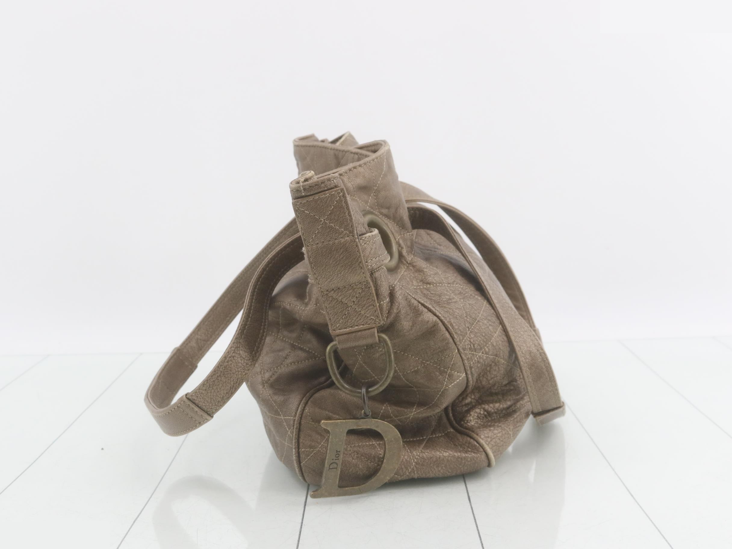 D-shaped metal fittings, Cannage design, lambskin leather hobo bag — view 4