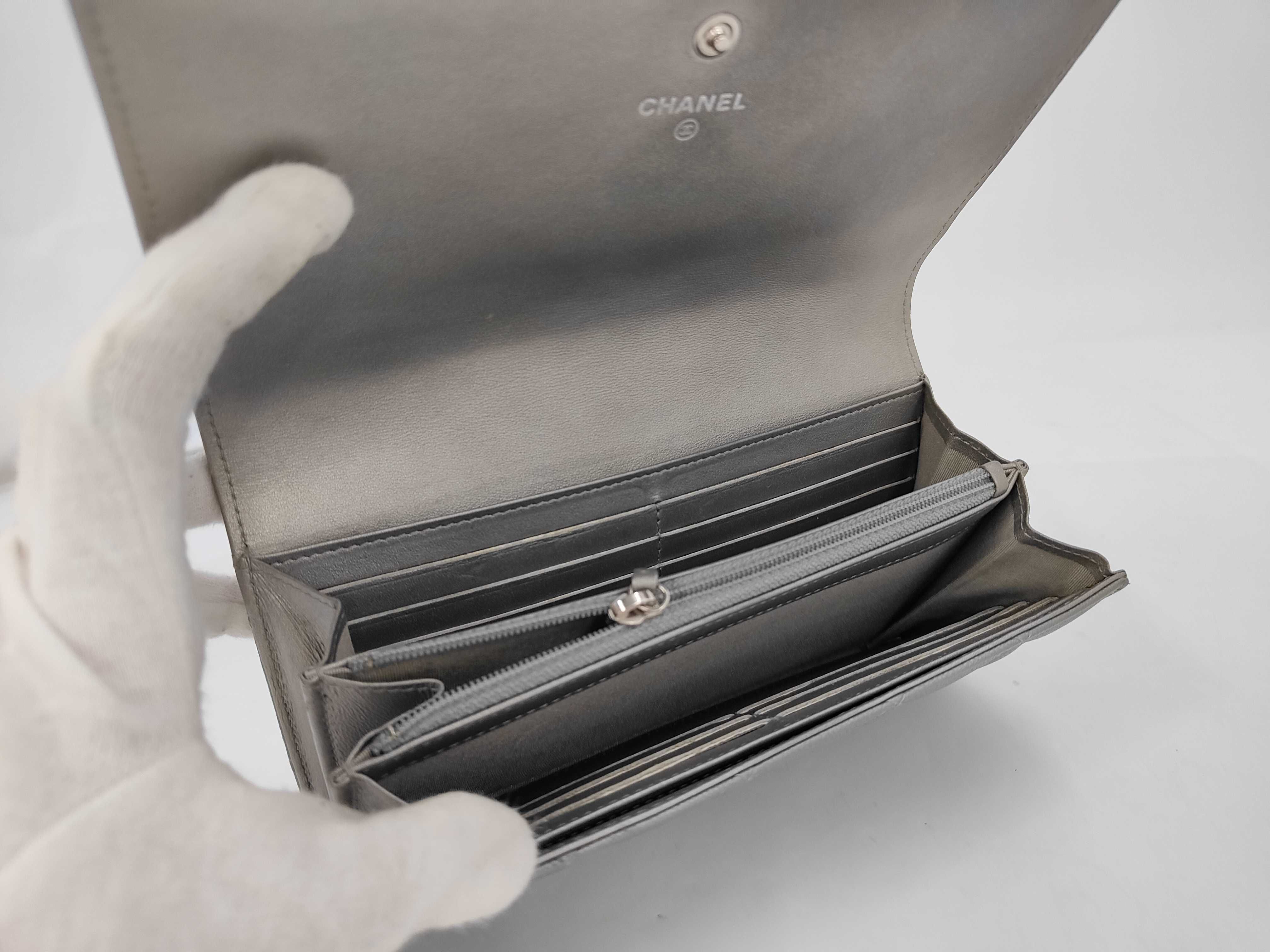 Matelassé Long Wallet, Caviar Leather, Silver Hardware, Gray, 24704244 — view 6