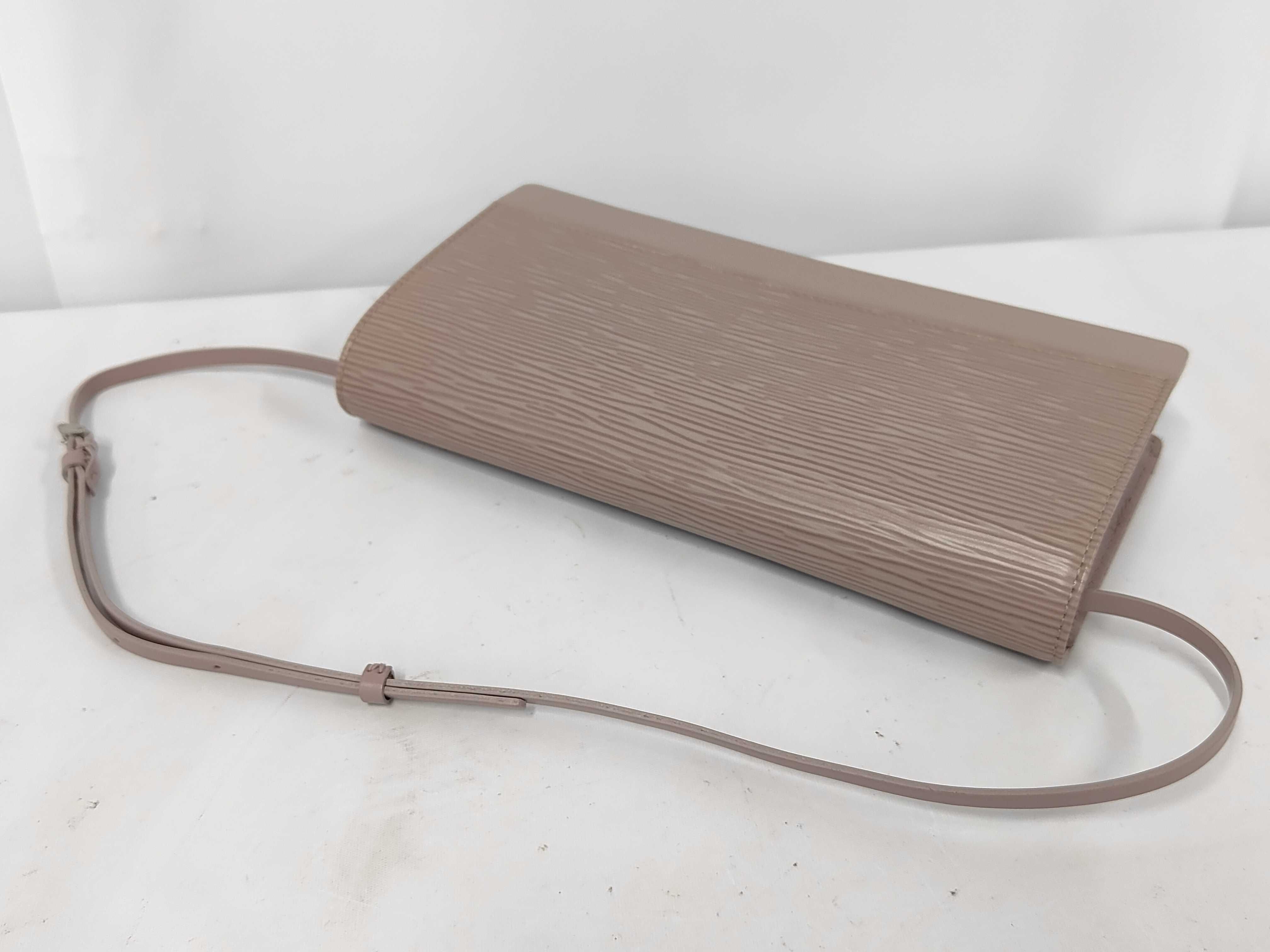Epi Honfleur M5273B Shoulder Bag — view 3