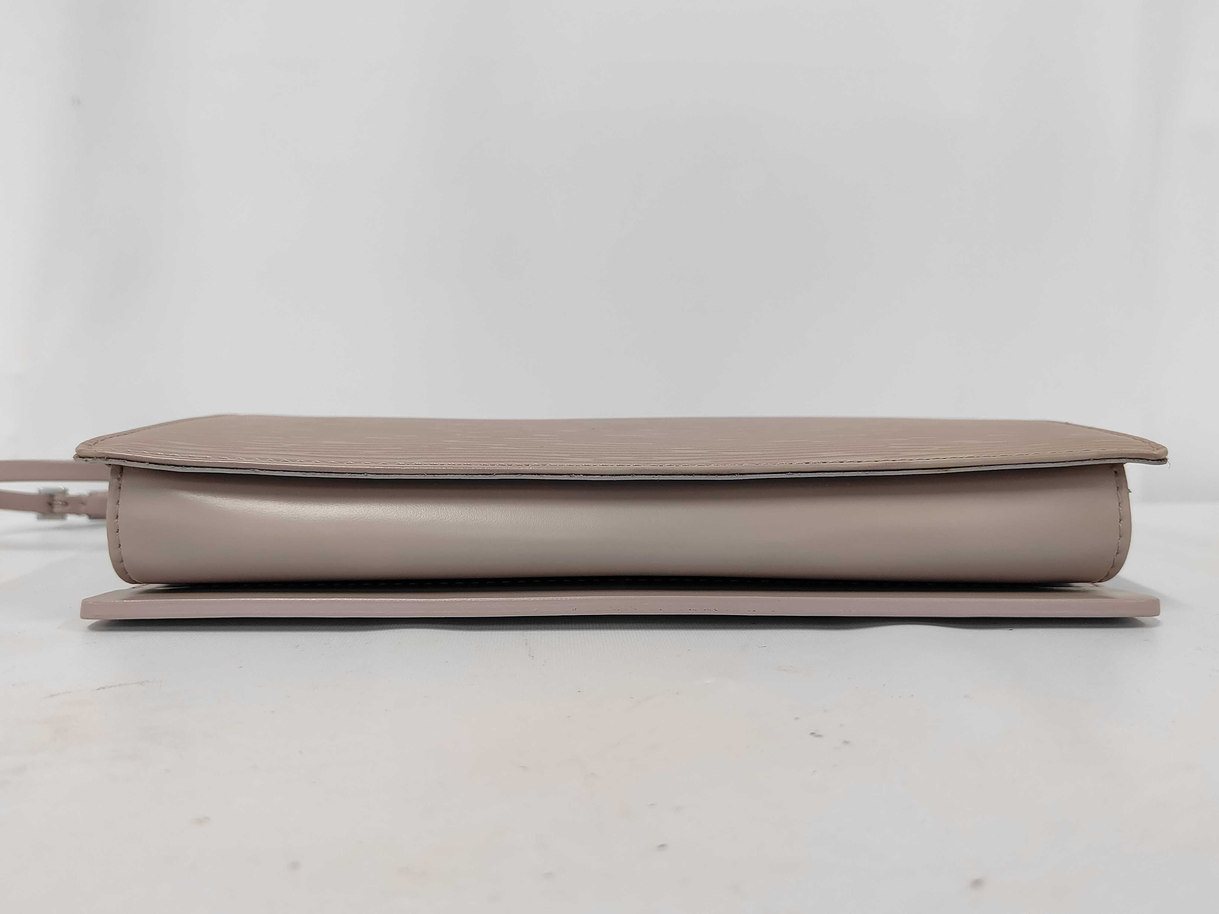 Epi Honfleur M5273B Shoulder Bag — view 7