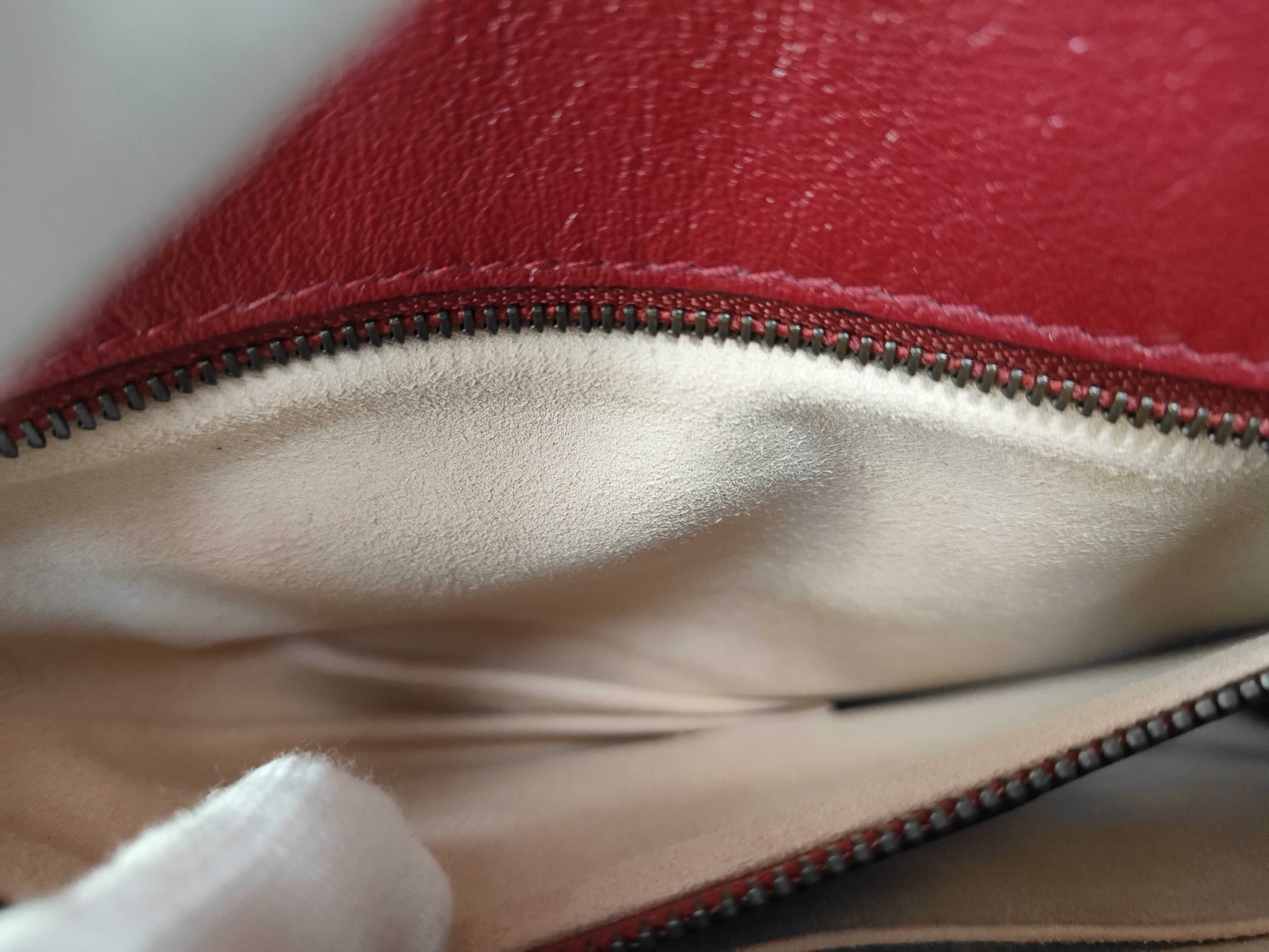 GG Marmont Matelasse Flap Clutch Bag — view 8