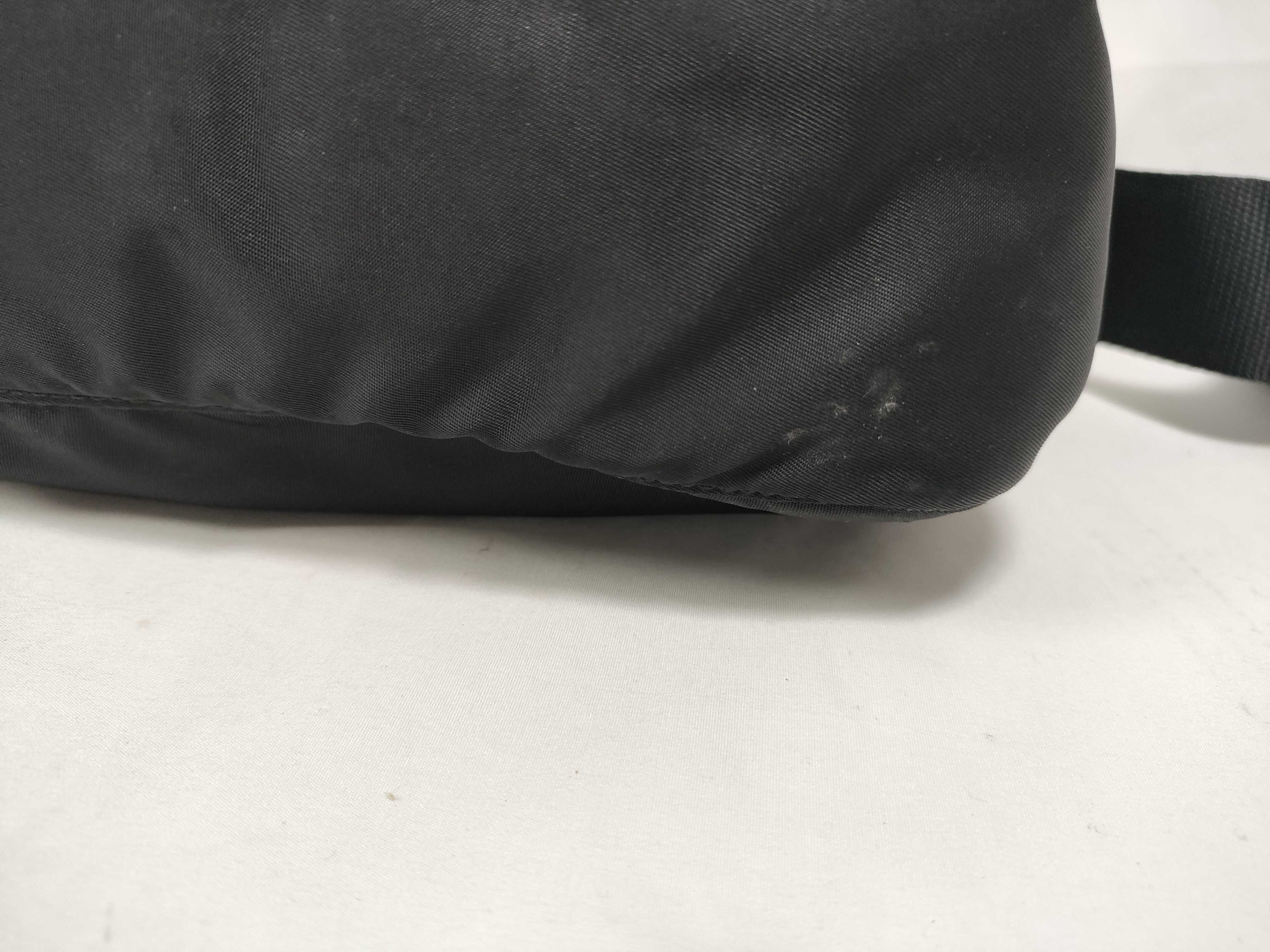(Prada) Current model shoulder bag, Saffiano nylon, triangular logo shoulder bag — view 5