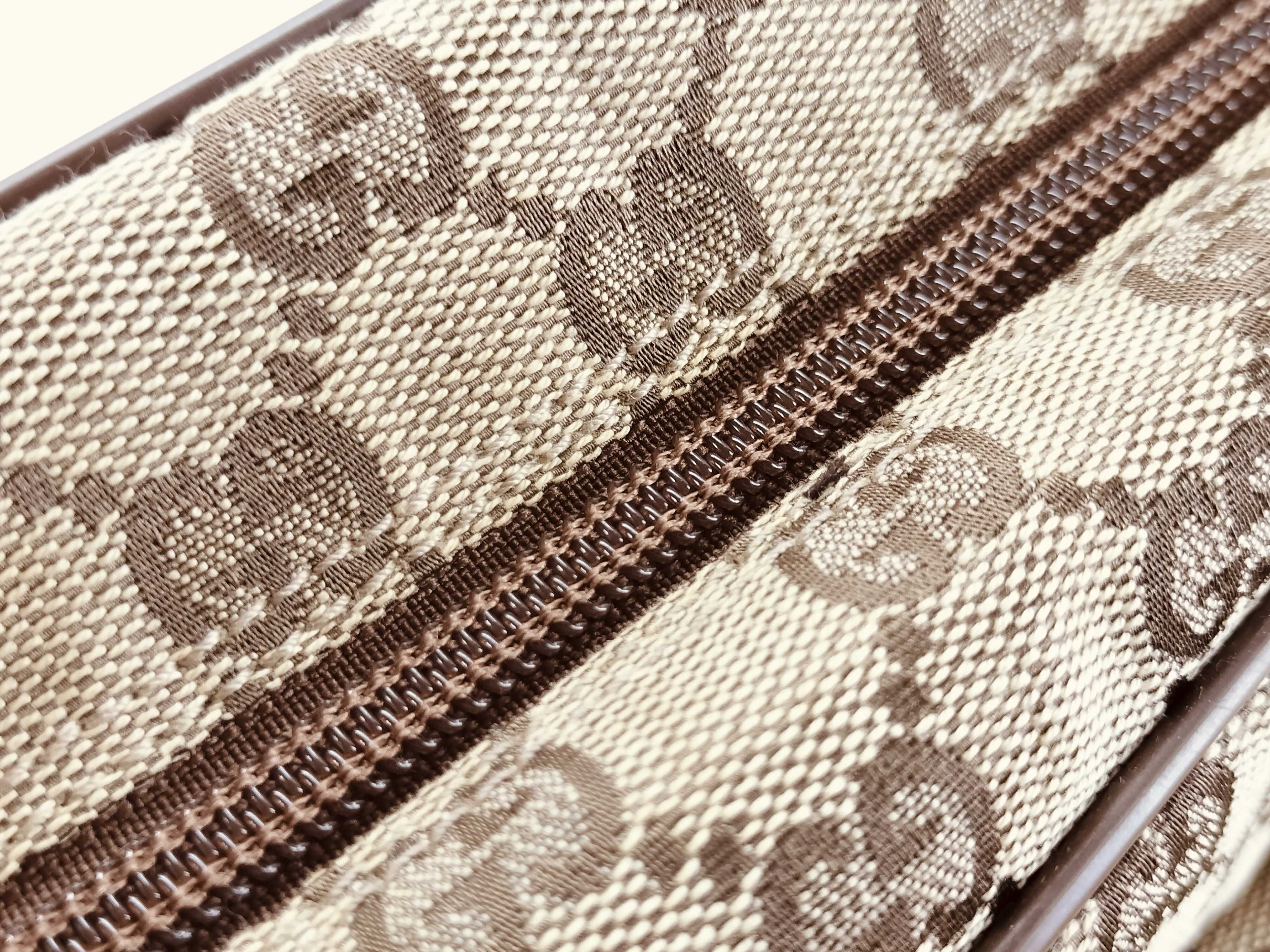 GG Canvas Shoulder Bag — view 9