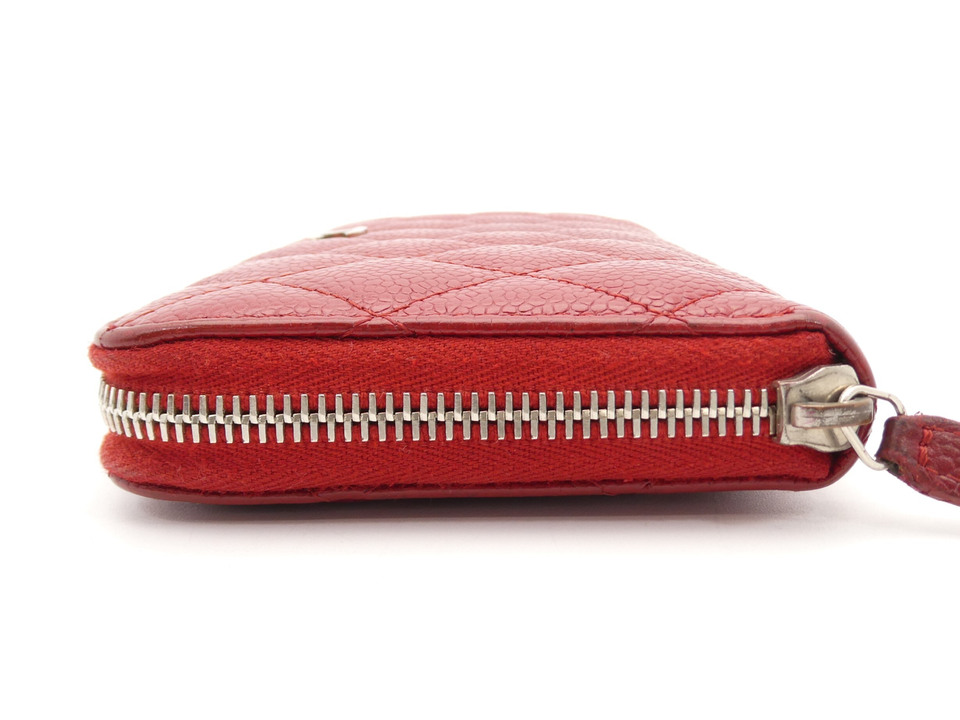 Matelassé Coco Mark Caviar Skin Round Zip Wallet — view 3