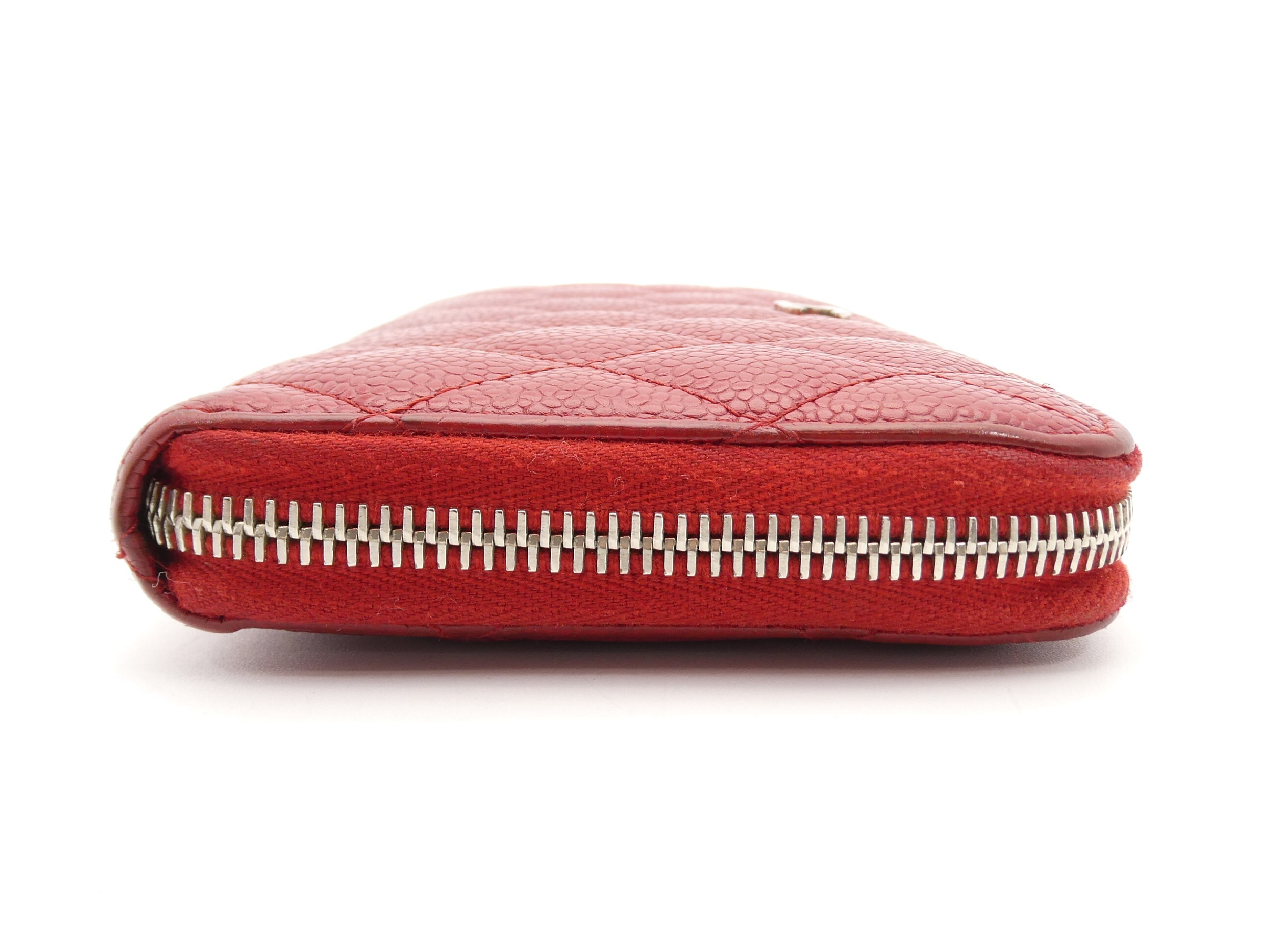 Matelassé Coco Mark Caviar Skin Round Zip Wallet — view 4