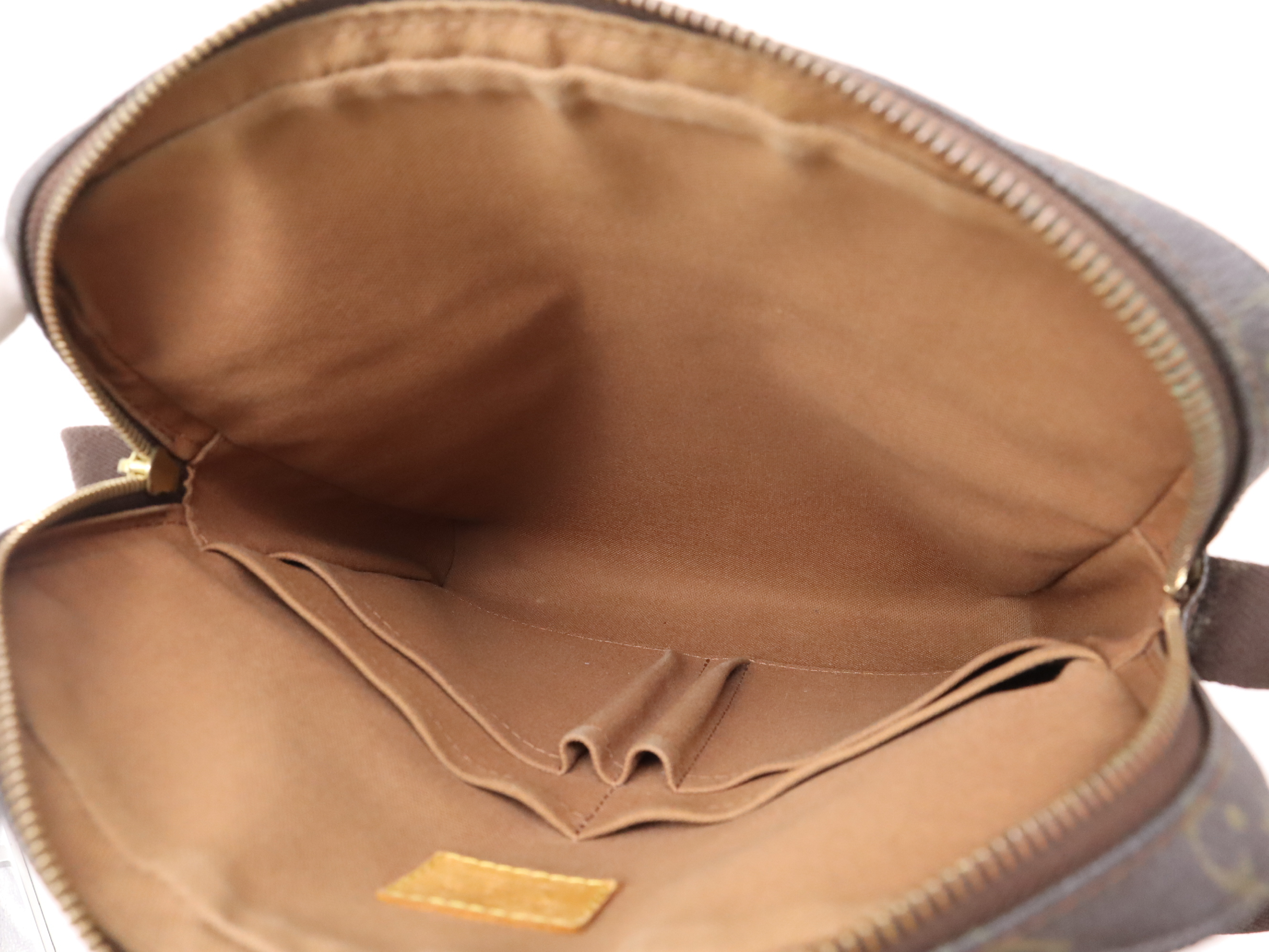 M97037 Monogram Trotter Beaubourg Shoulder Bag — view 11