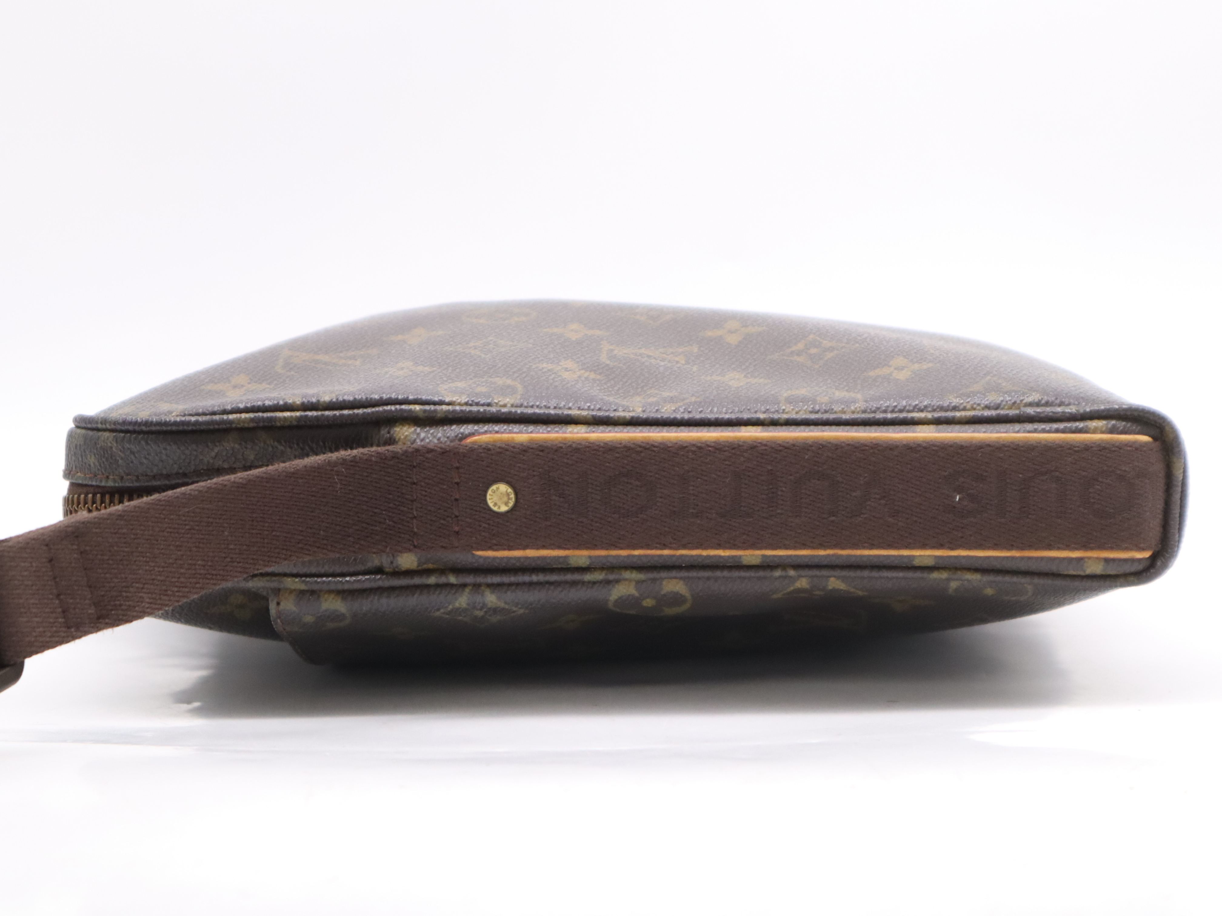 M97037 Monogram Trotter Beaubourg Shoulder Bag — view 3