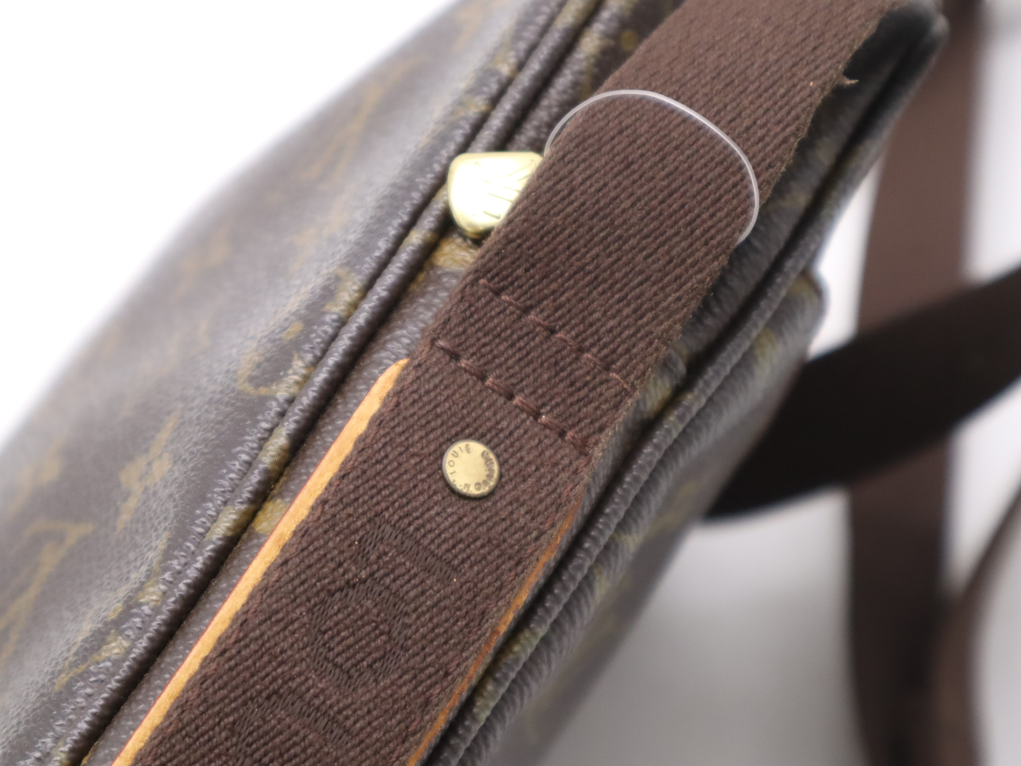 M97037 Monogram Trotter Beaubourg Shoulder Bag — view 7