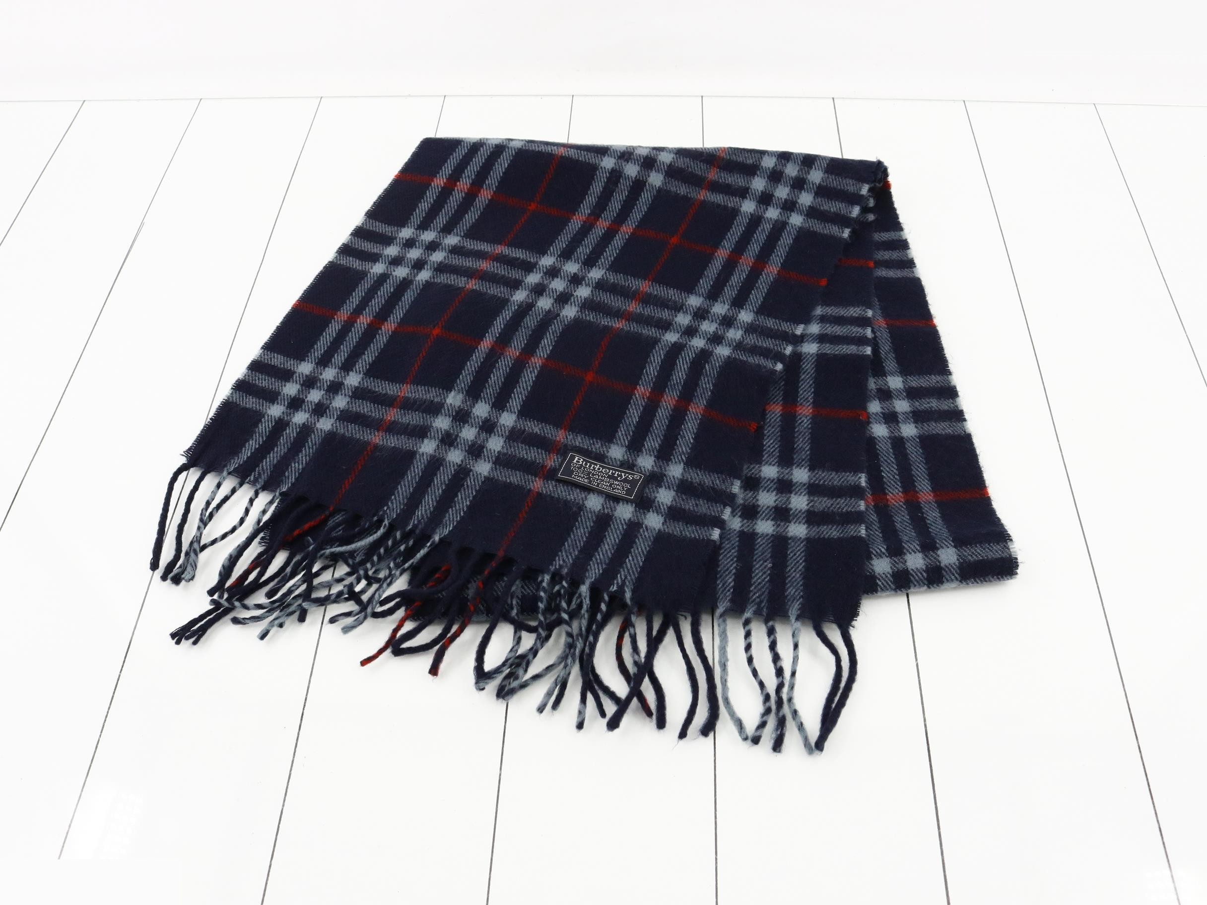 Other lines: Small items, accessories, and scarves — view 2