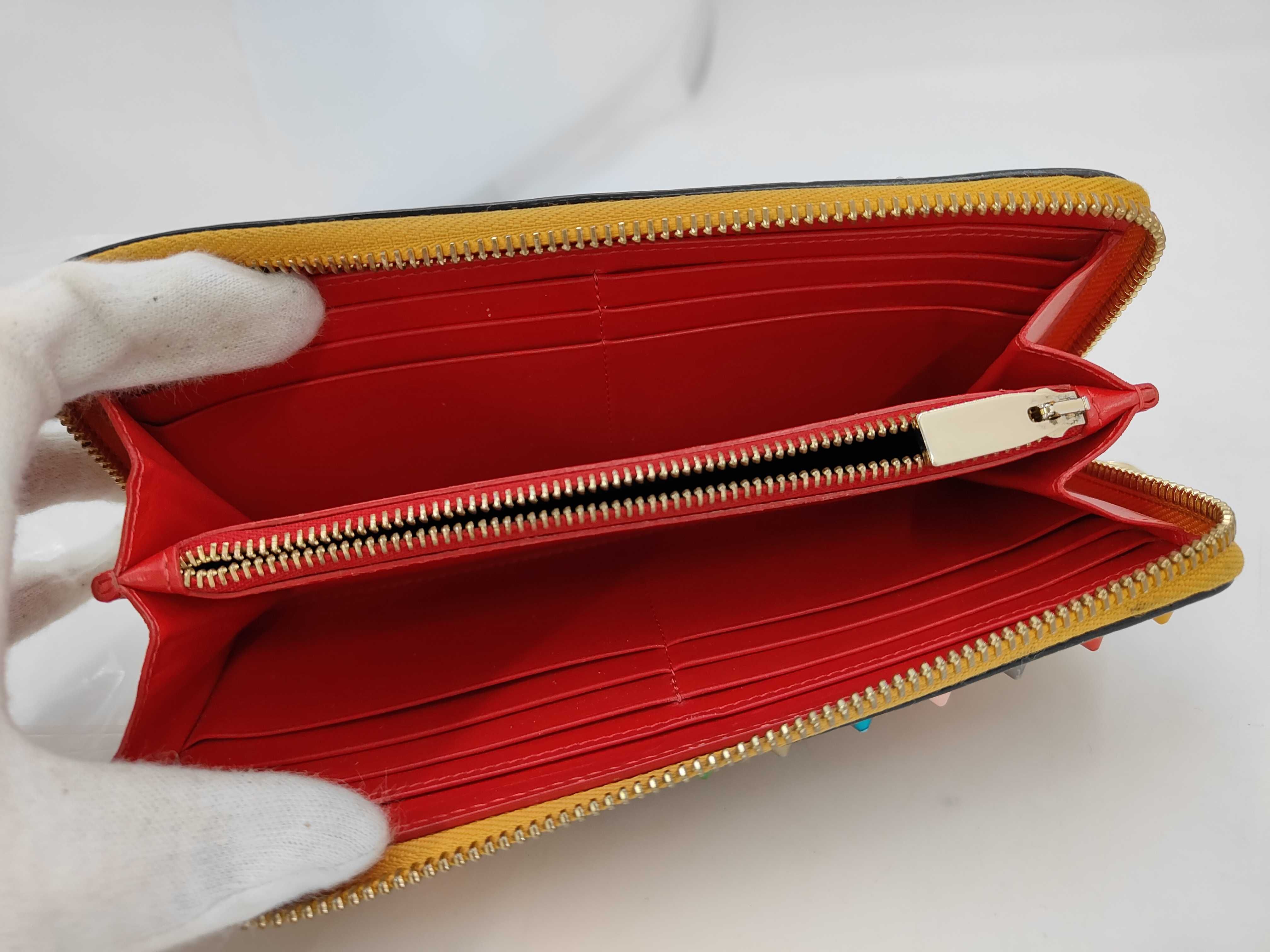 wallet — view 5