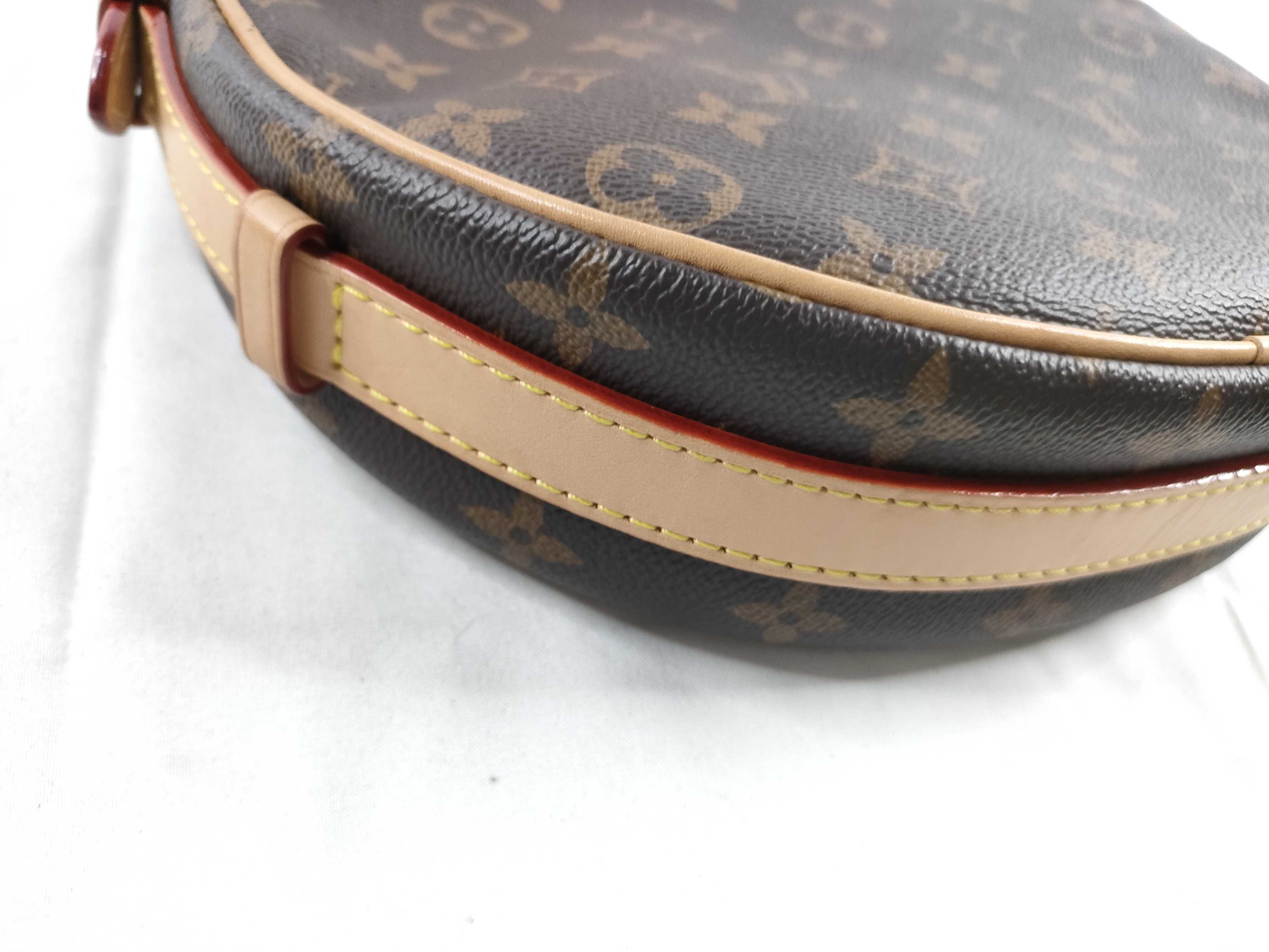 Monogram LV Croissant Monogram Shoulder Bag — view 3