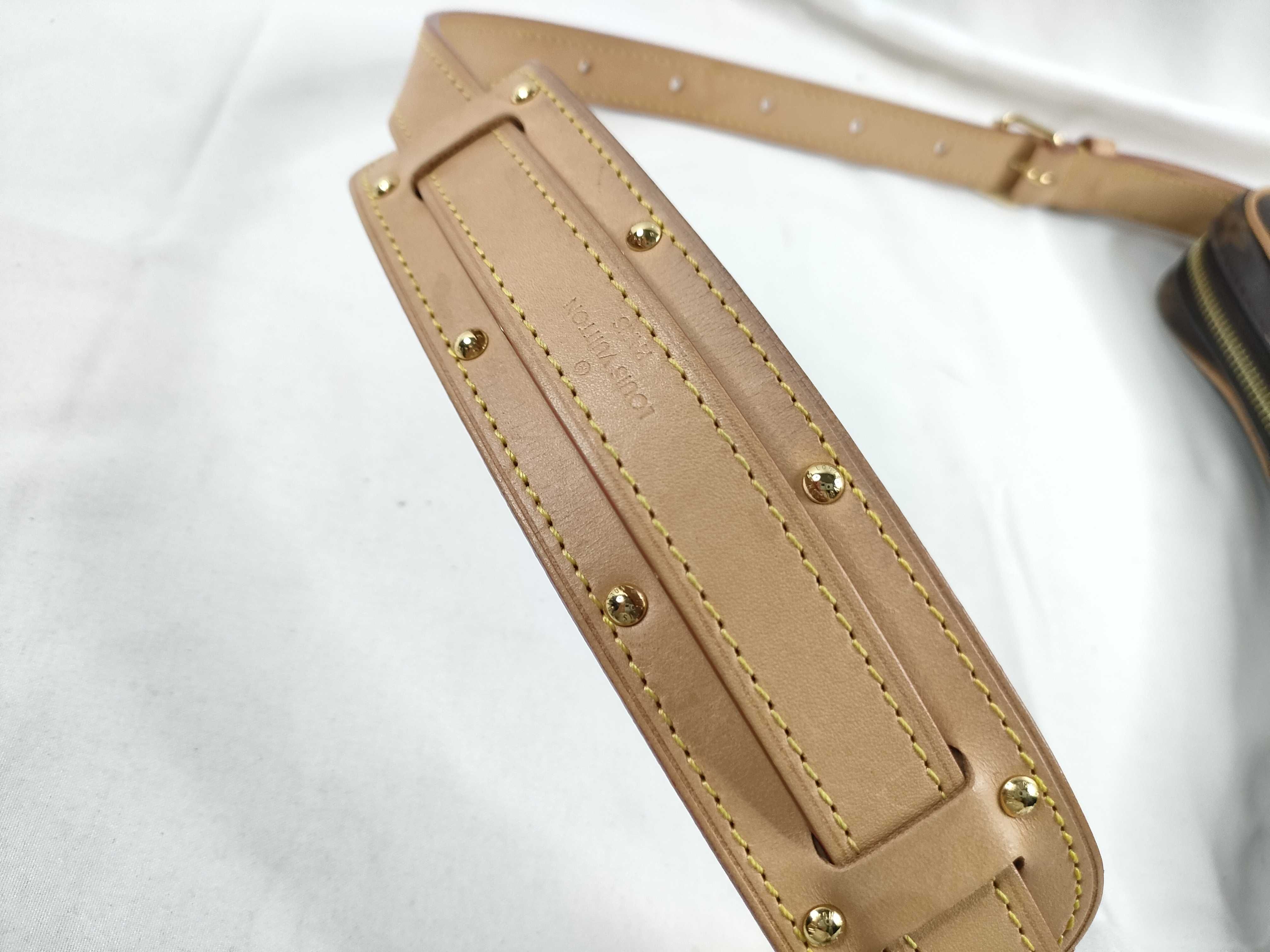 Monogram LV Croissant Monogram Shoulder Bag — view 7