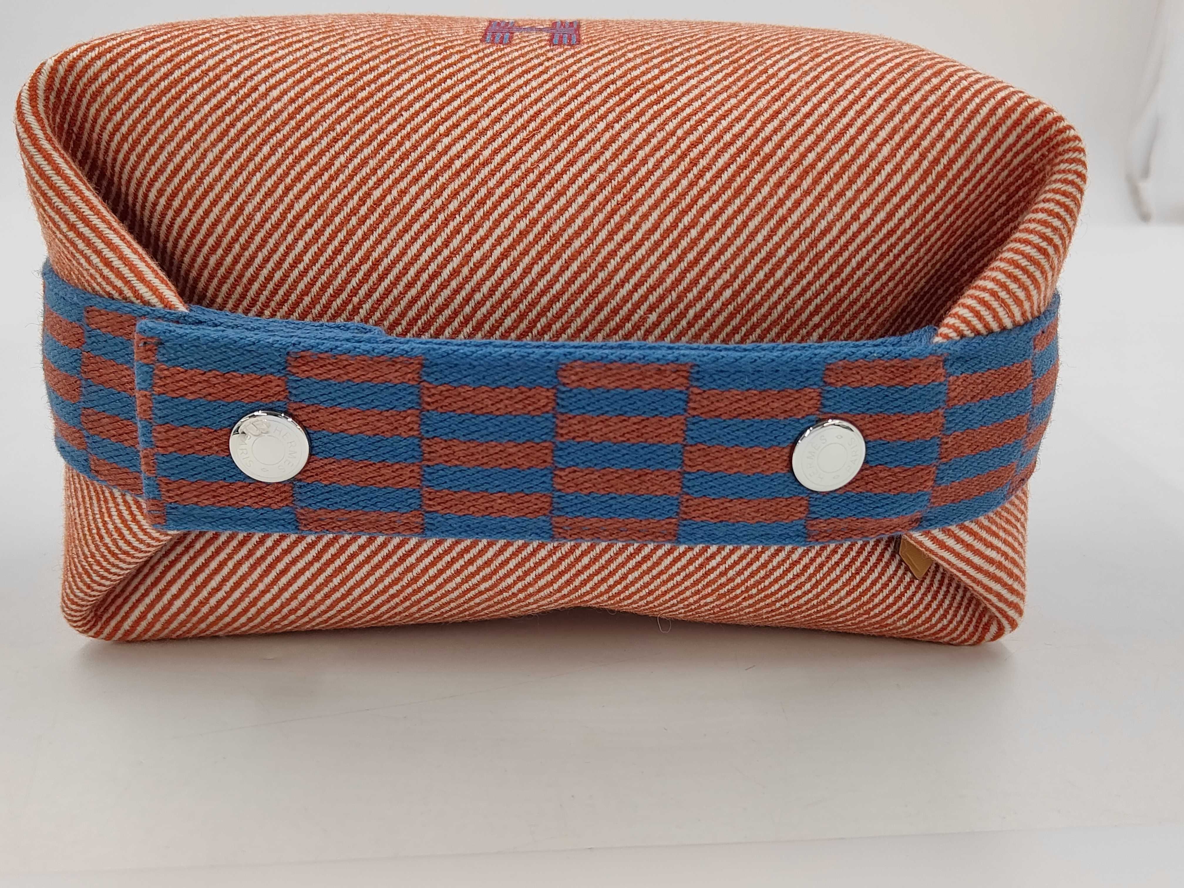 Brides a Black PM Red Pouch — view 3