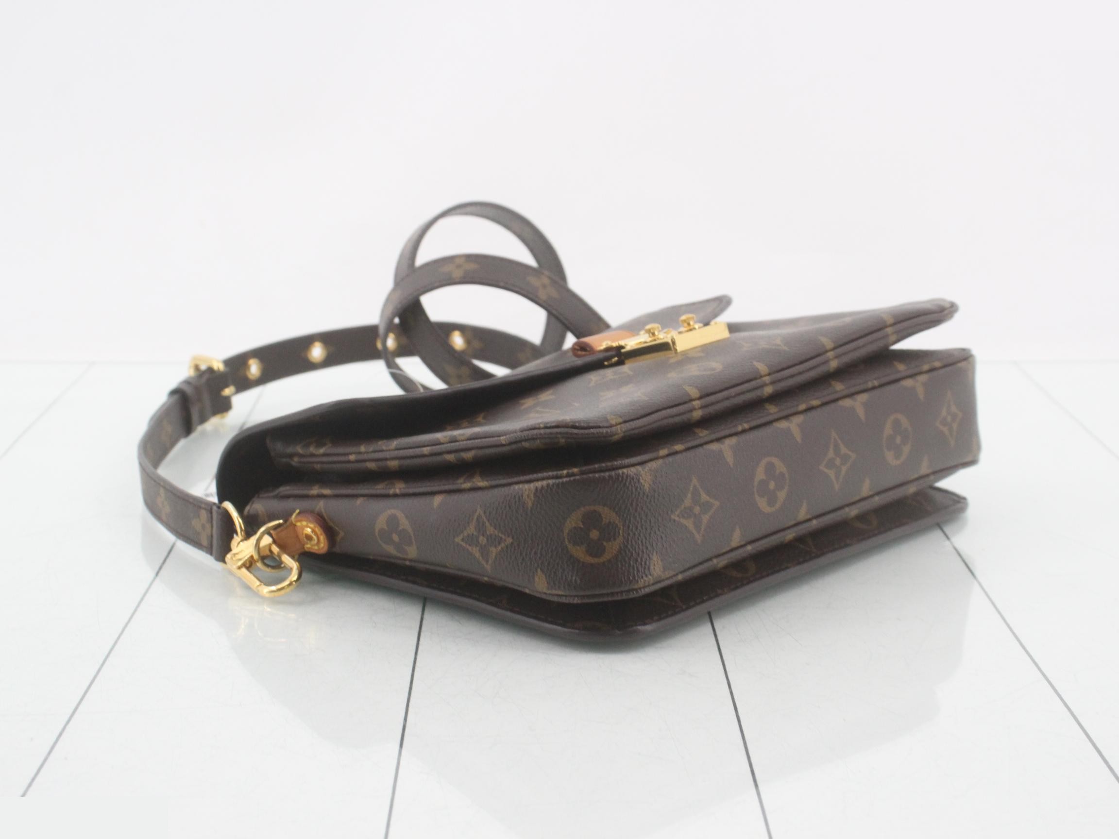 Monogram Metis — view 5
