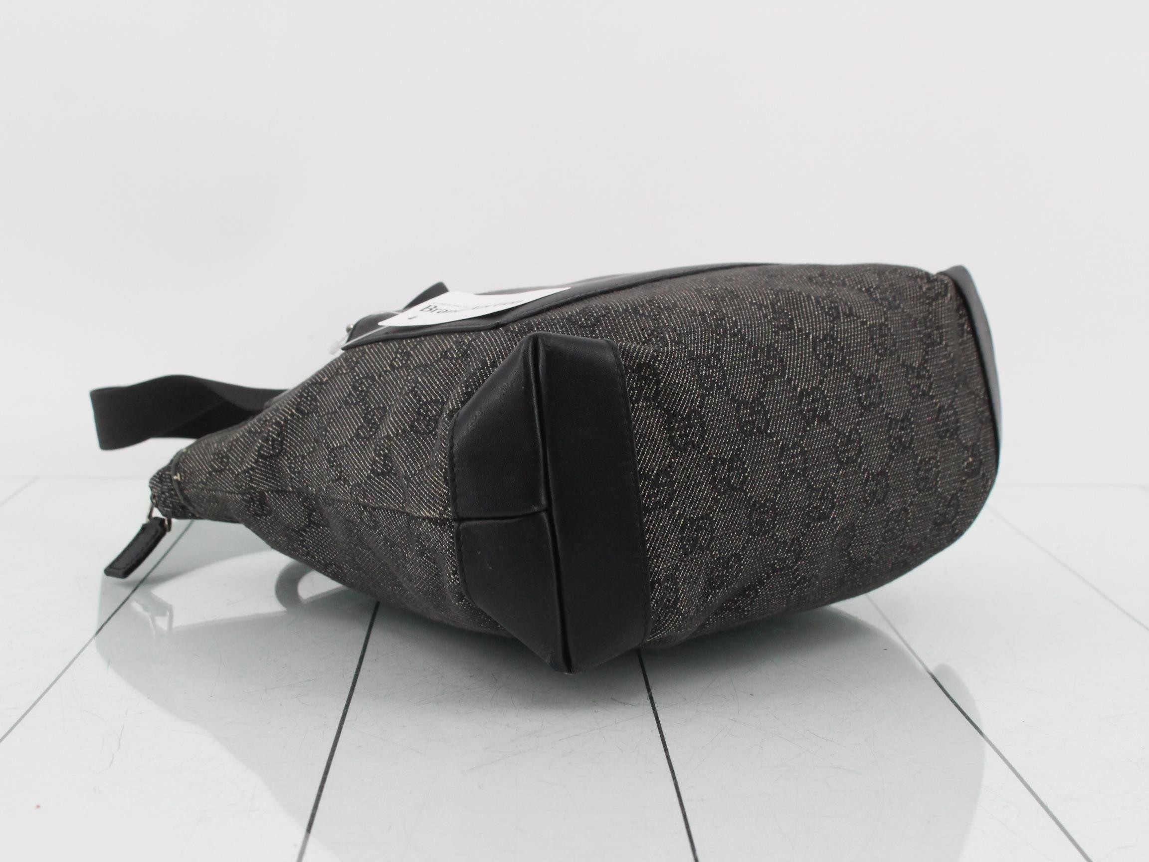 GG Canvas Shoulder Tote Bag — view 5