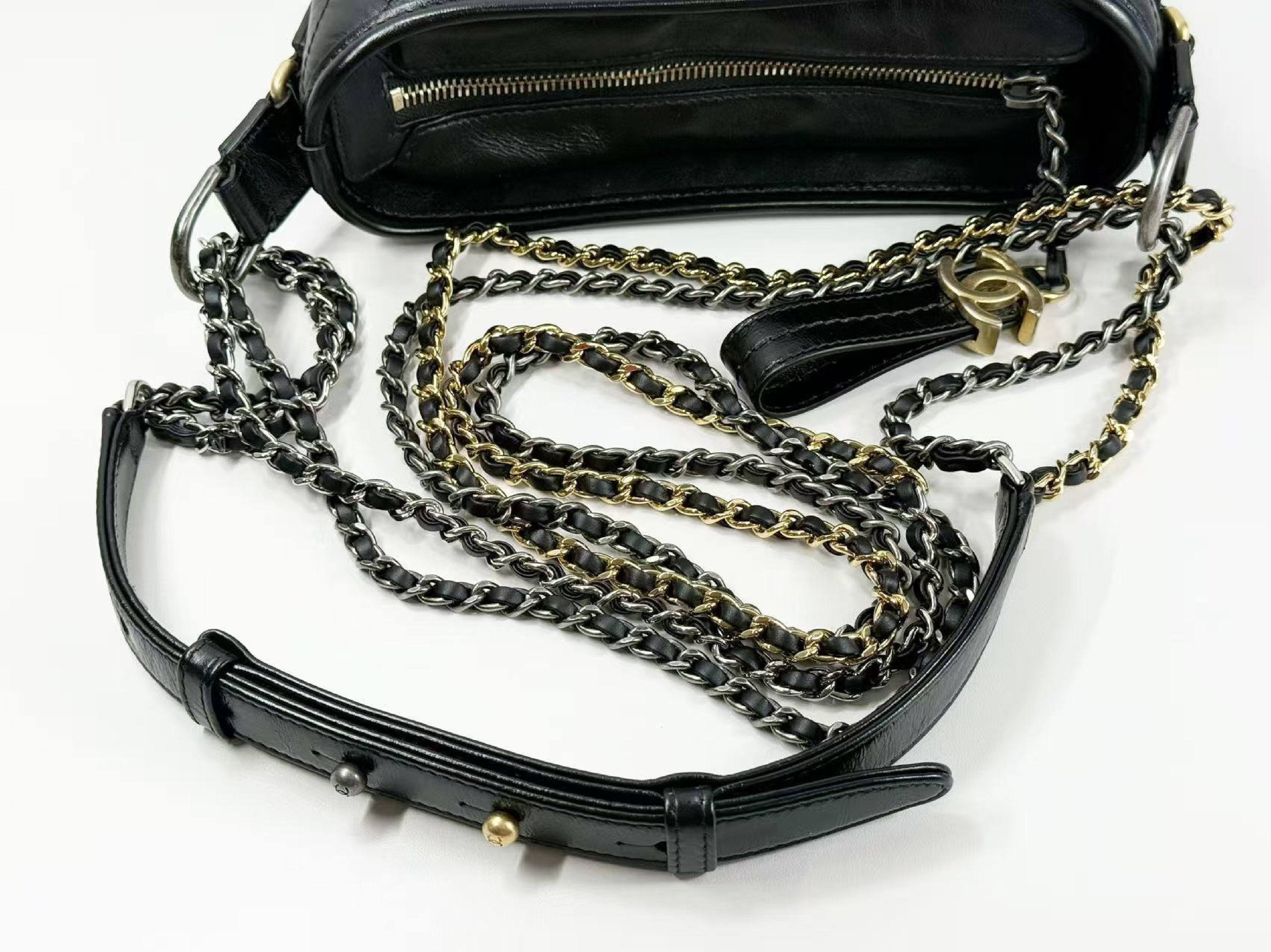 Black Gabrielle Wrinkled Chevron Shoulder Bag, Approx. W20cm, Serial Number , with Dust Bag, Authenticity Card, and Seal. Vintage Hardware, 3-Color Chain. (Item Number: 29372983) — view 8