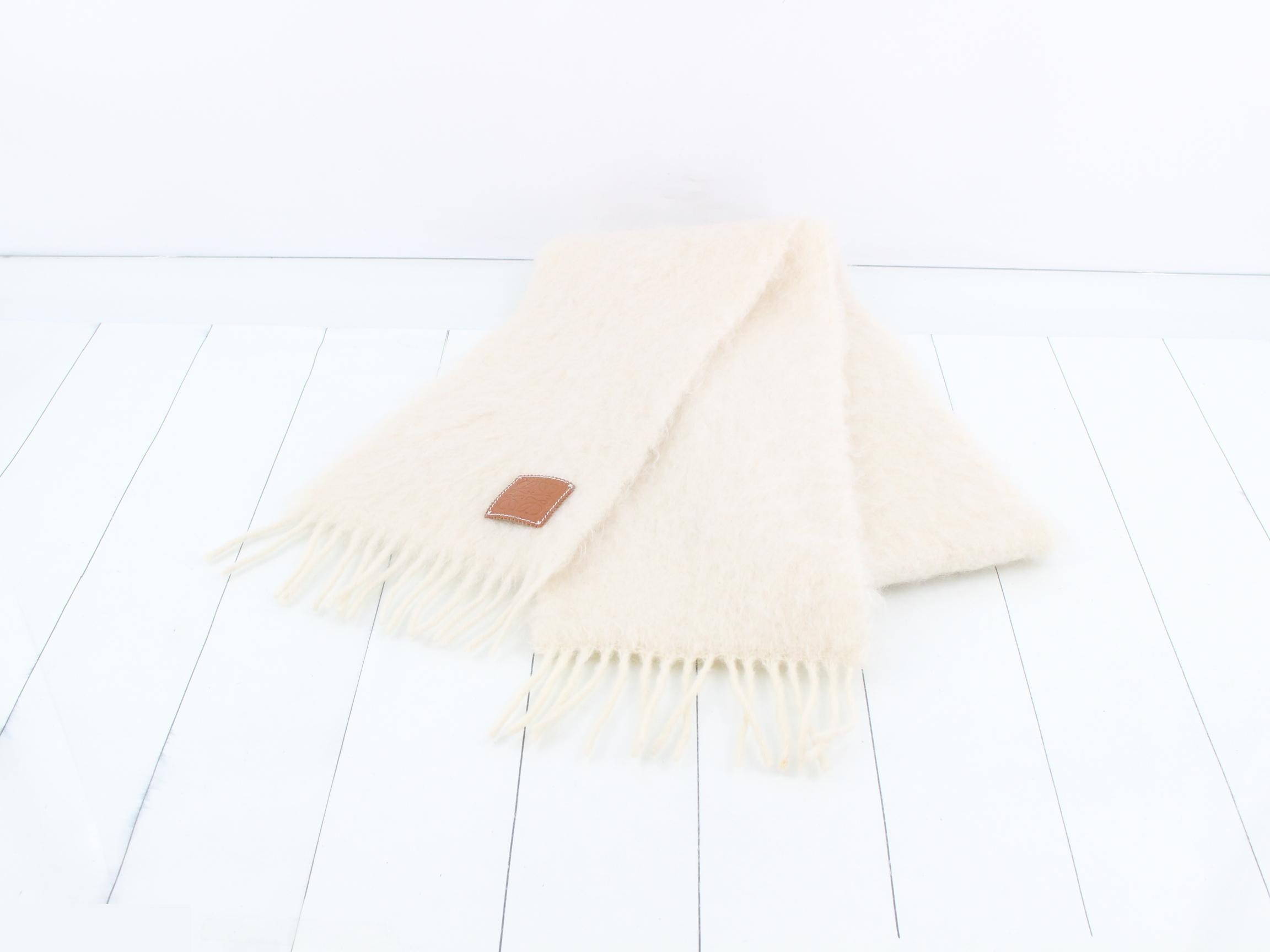 muffler — view 2