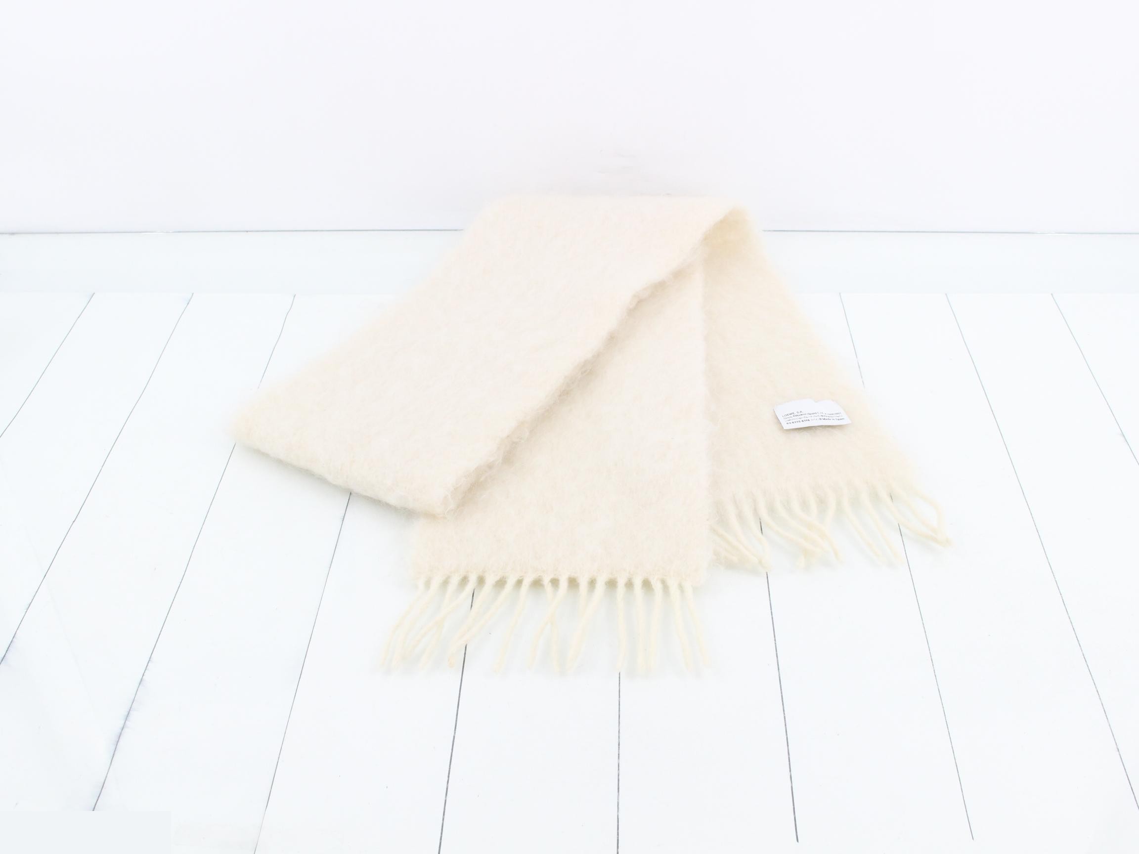 muffler — view 3
