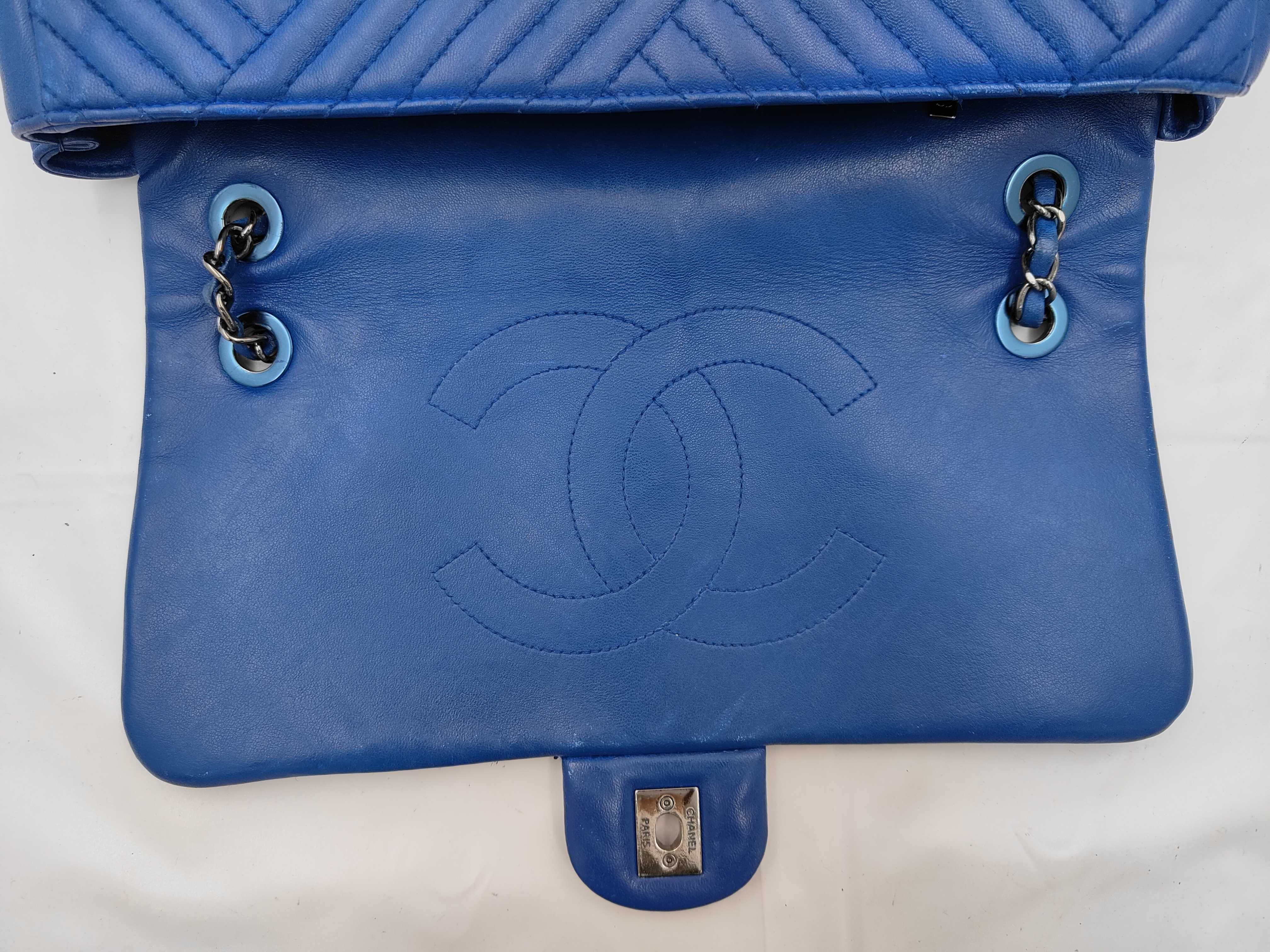 Chevron Large Chain Bag, Lambskin Shoulder Bag — view 5