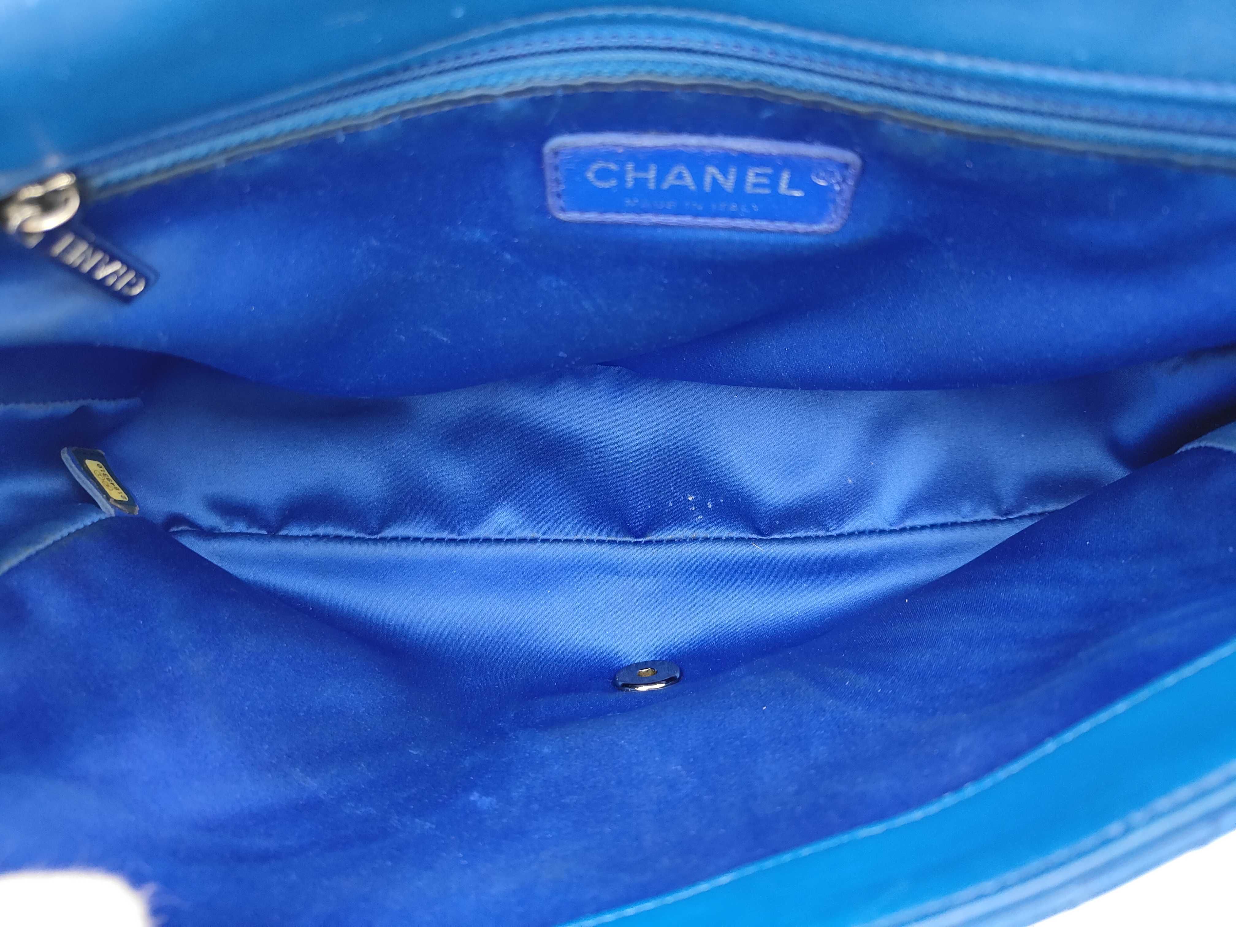 Chevron Large Chain Bag, Lambskin Shoulder Bag — view 9