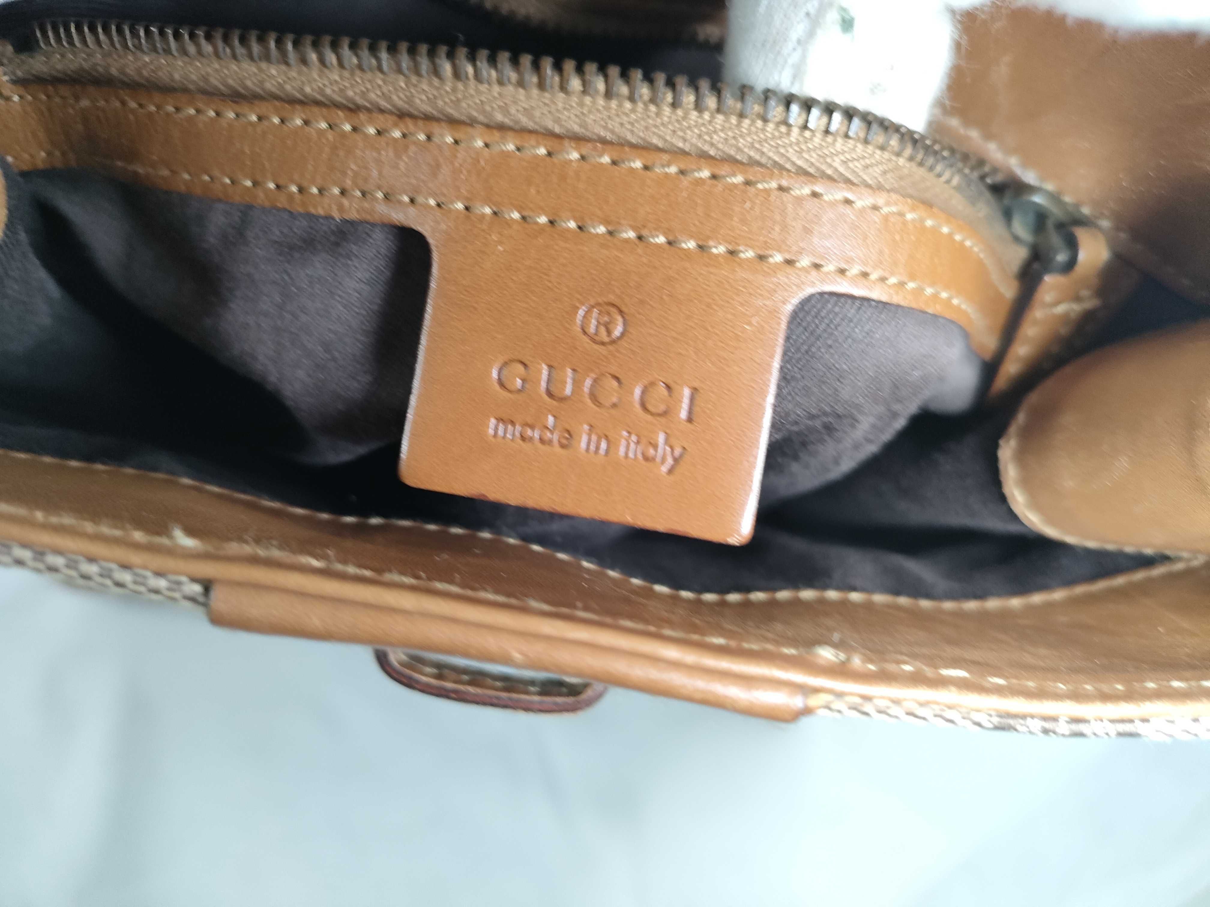 GG Canvas Shoulder Bag 110292 — view 12