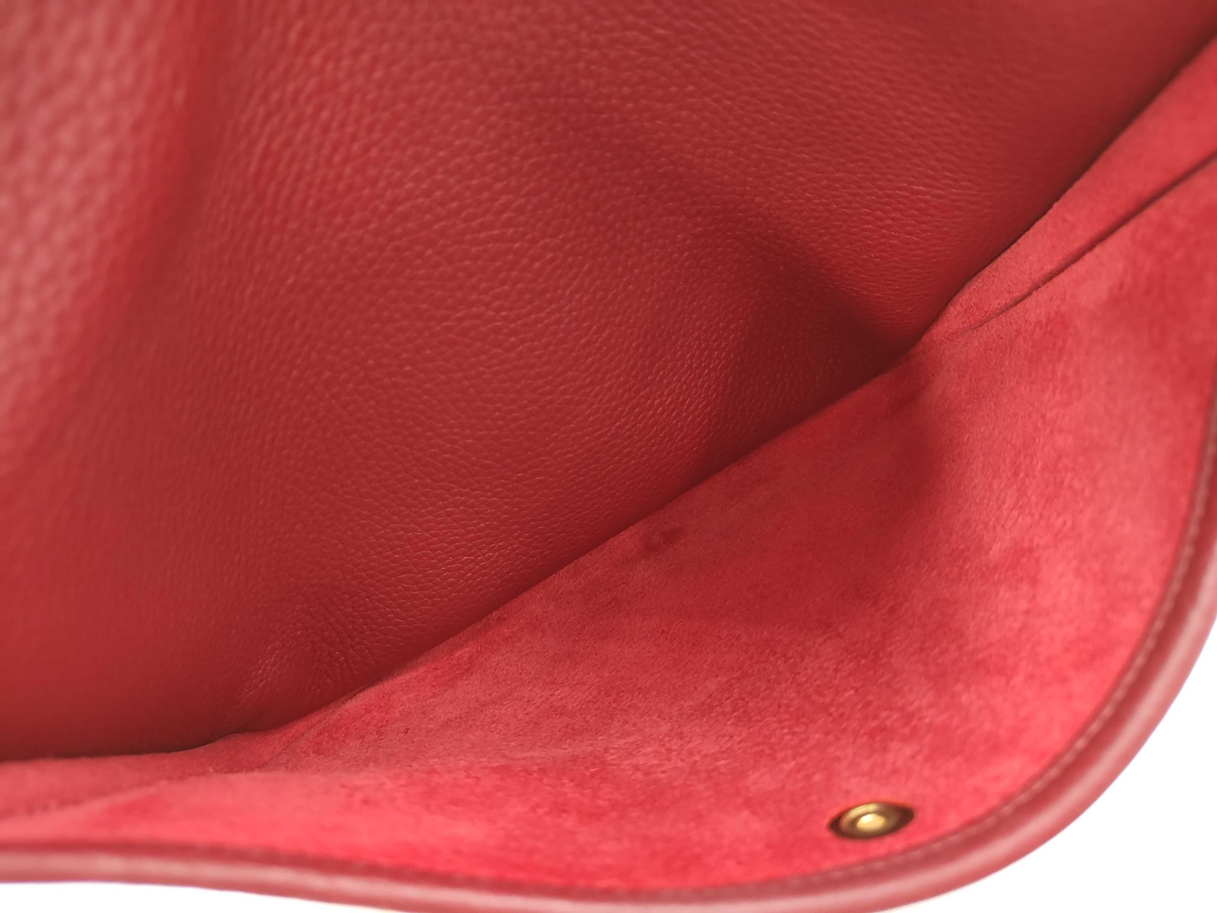 Evelyne III GM Taurillon Leather Shoulder Bag (with G stamp) — view 9