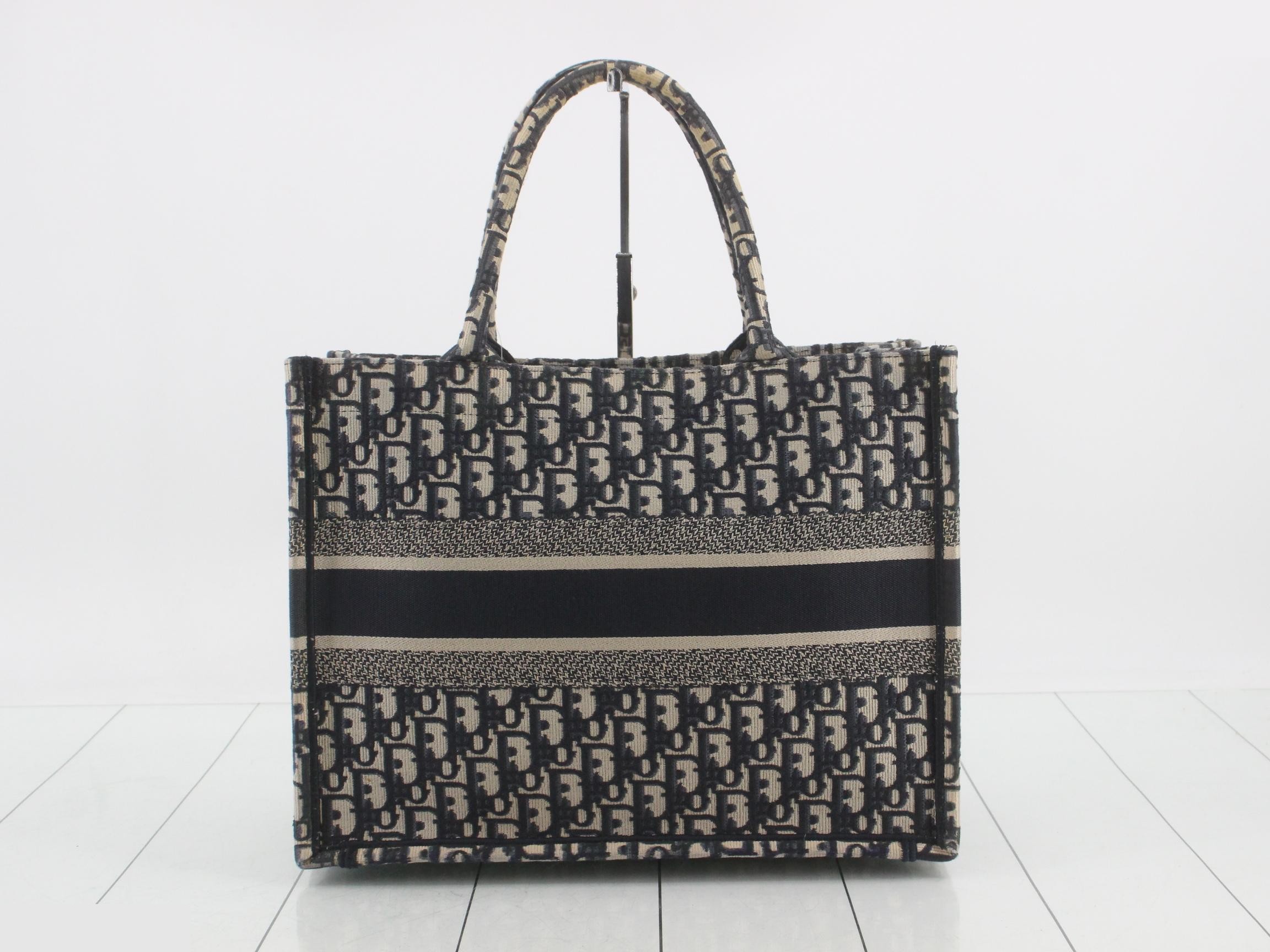 Book Tote, Medium, Oblique — view 2